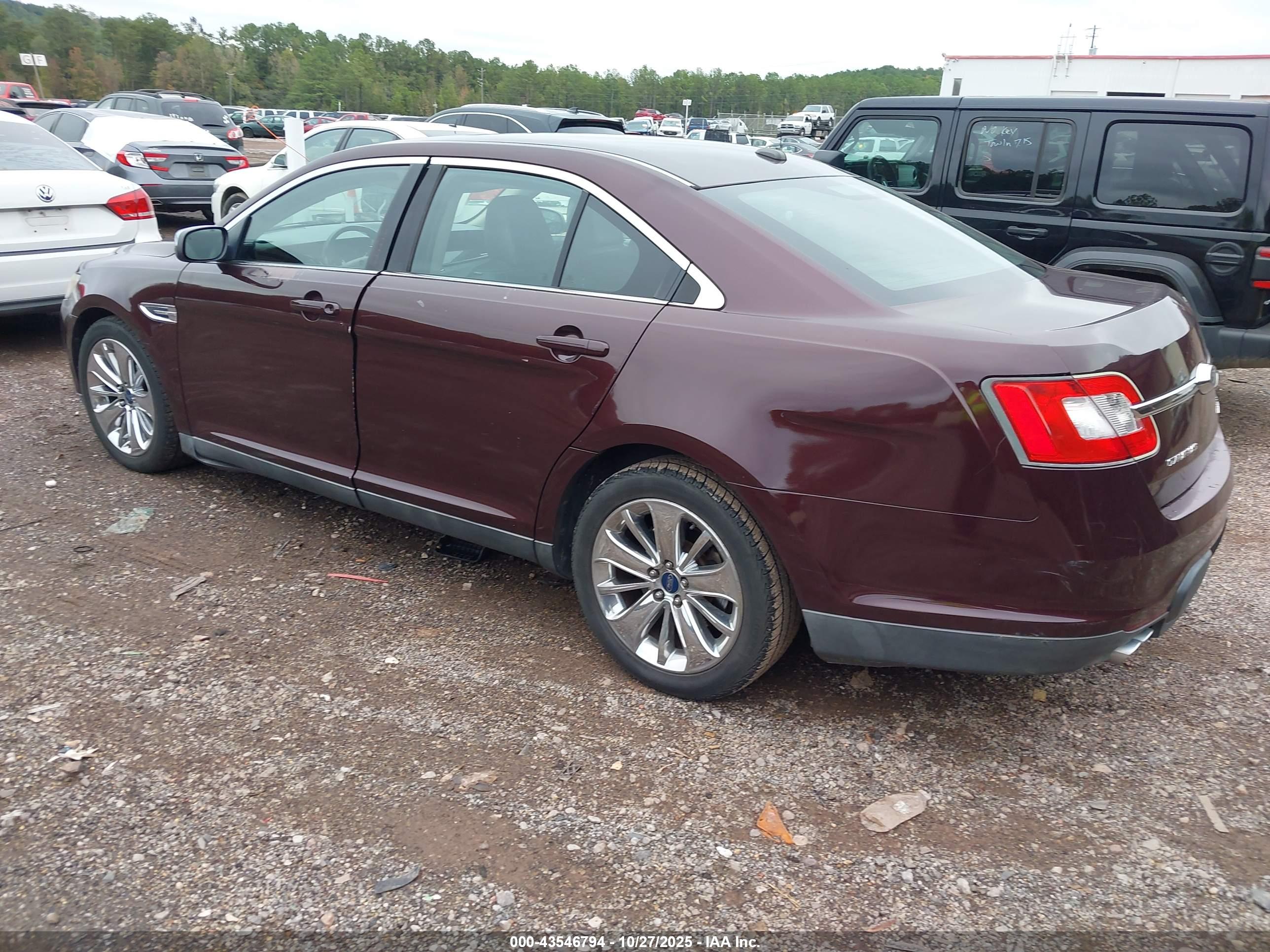 FORD TAURUS image 3