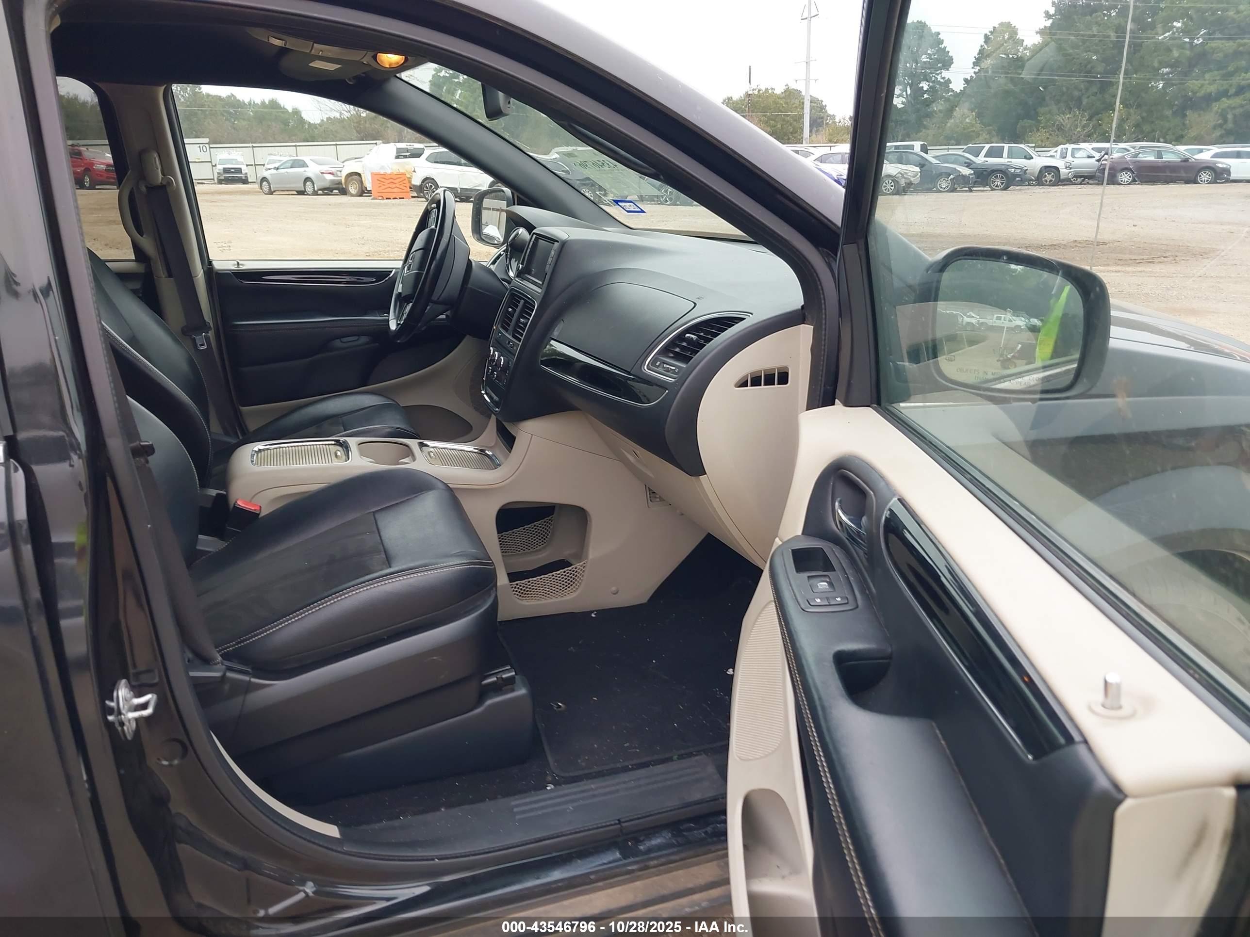 DODGE GRAND image 5