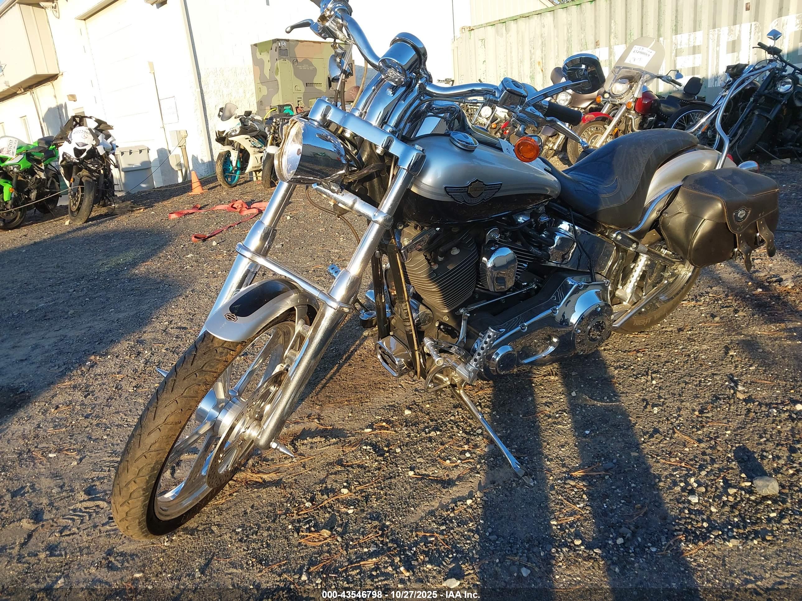 HARLEY-DAVIDSON FXSTD image 2