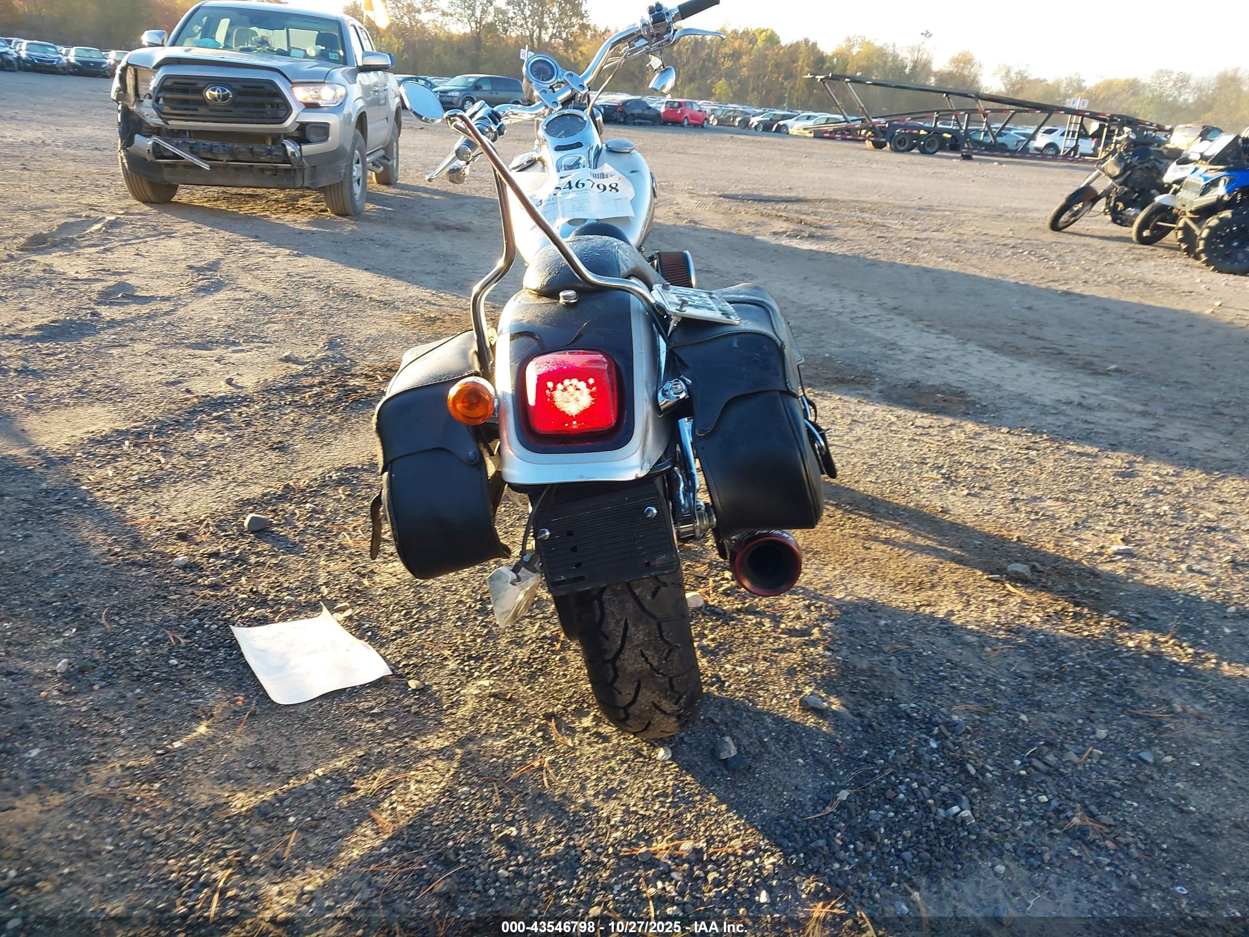 HARLEY-DAVIDSON FXSTD image 6