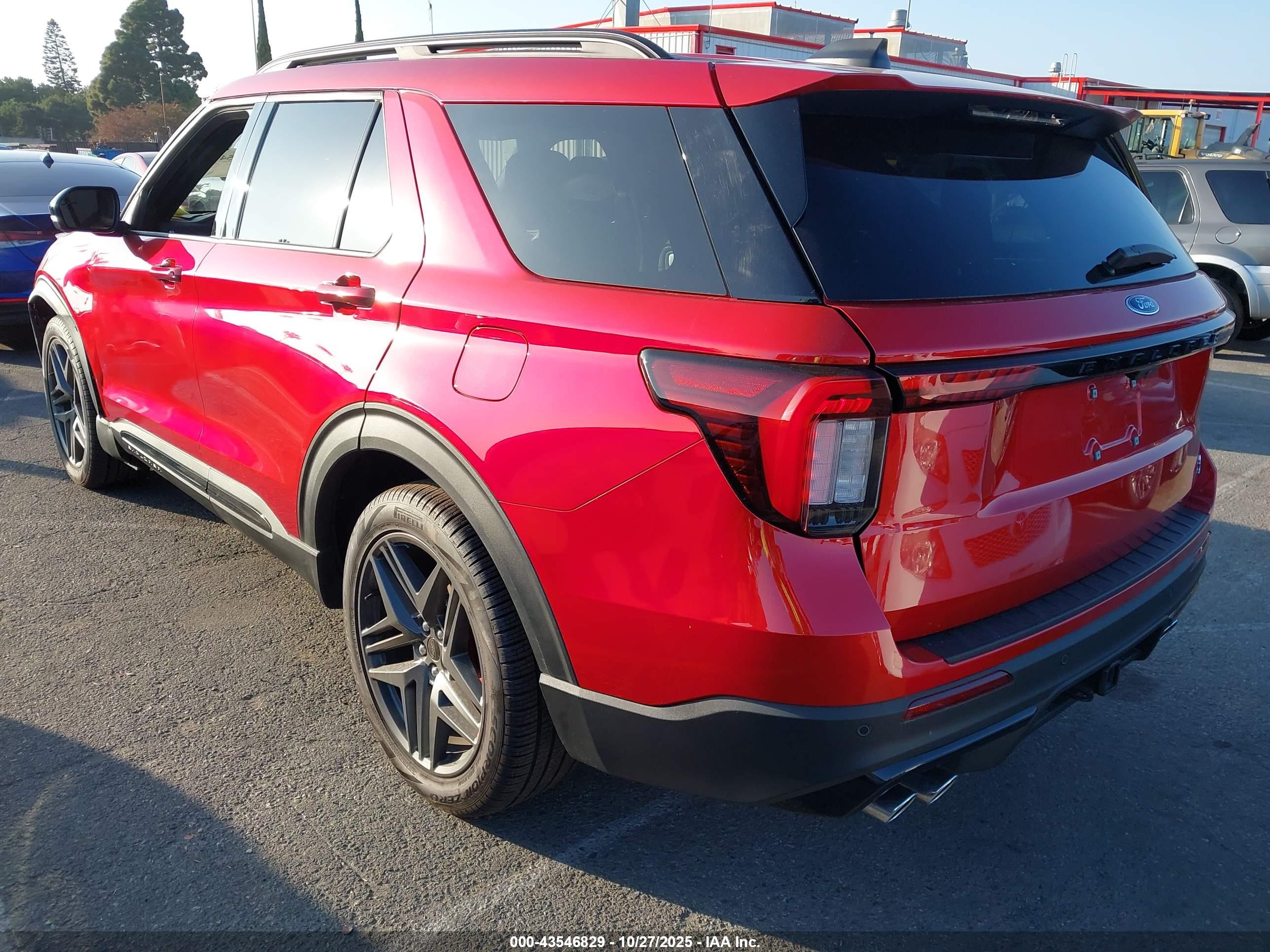 FORD EXPLORER image 3