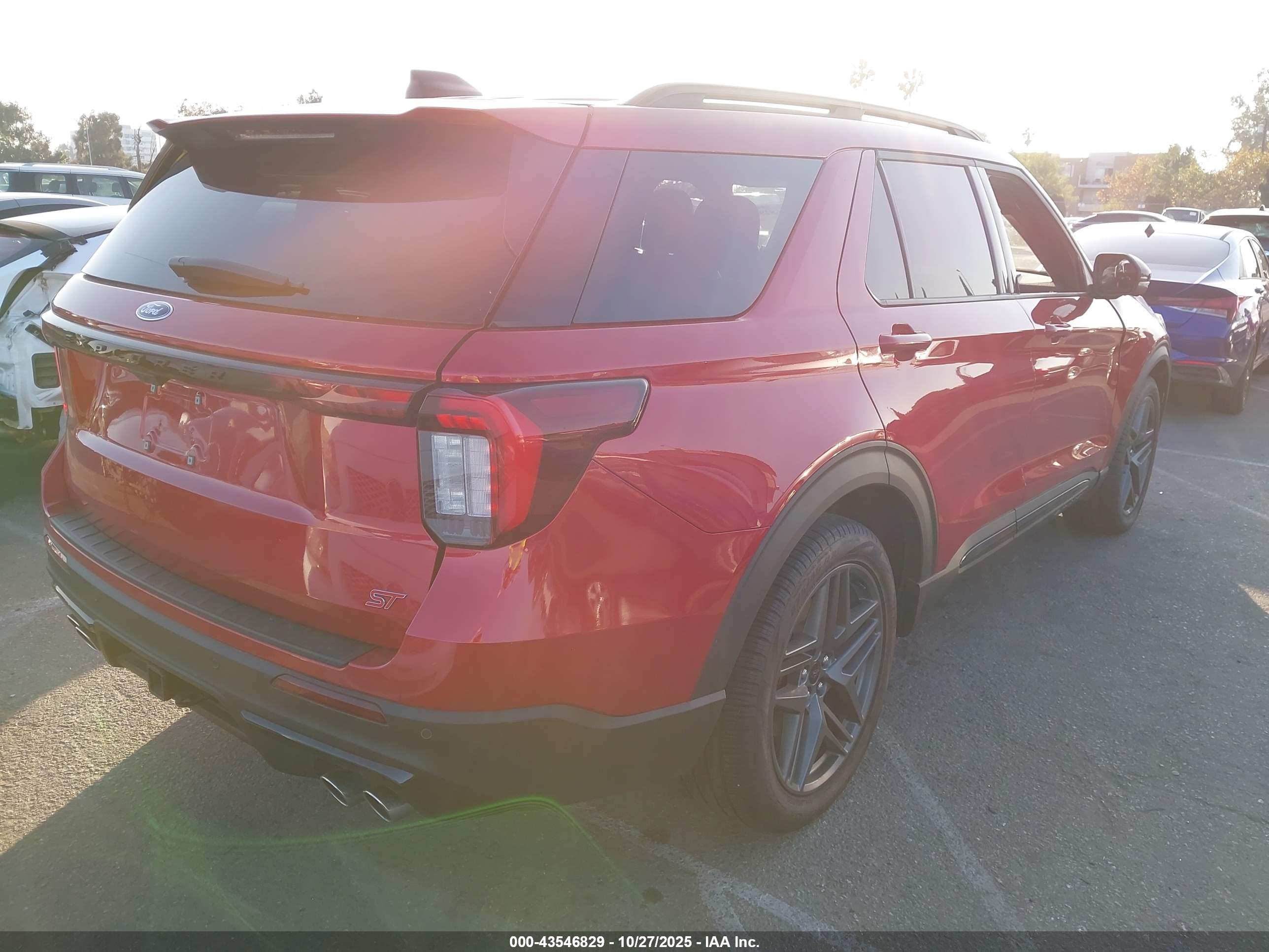 FORD EXPLORER image 4