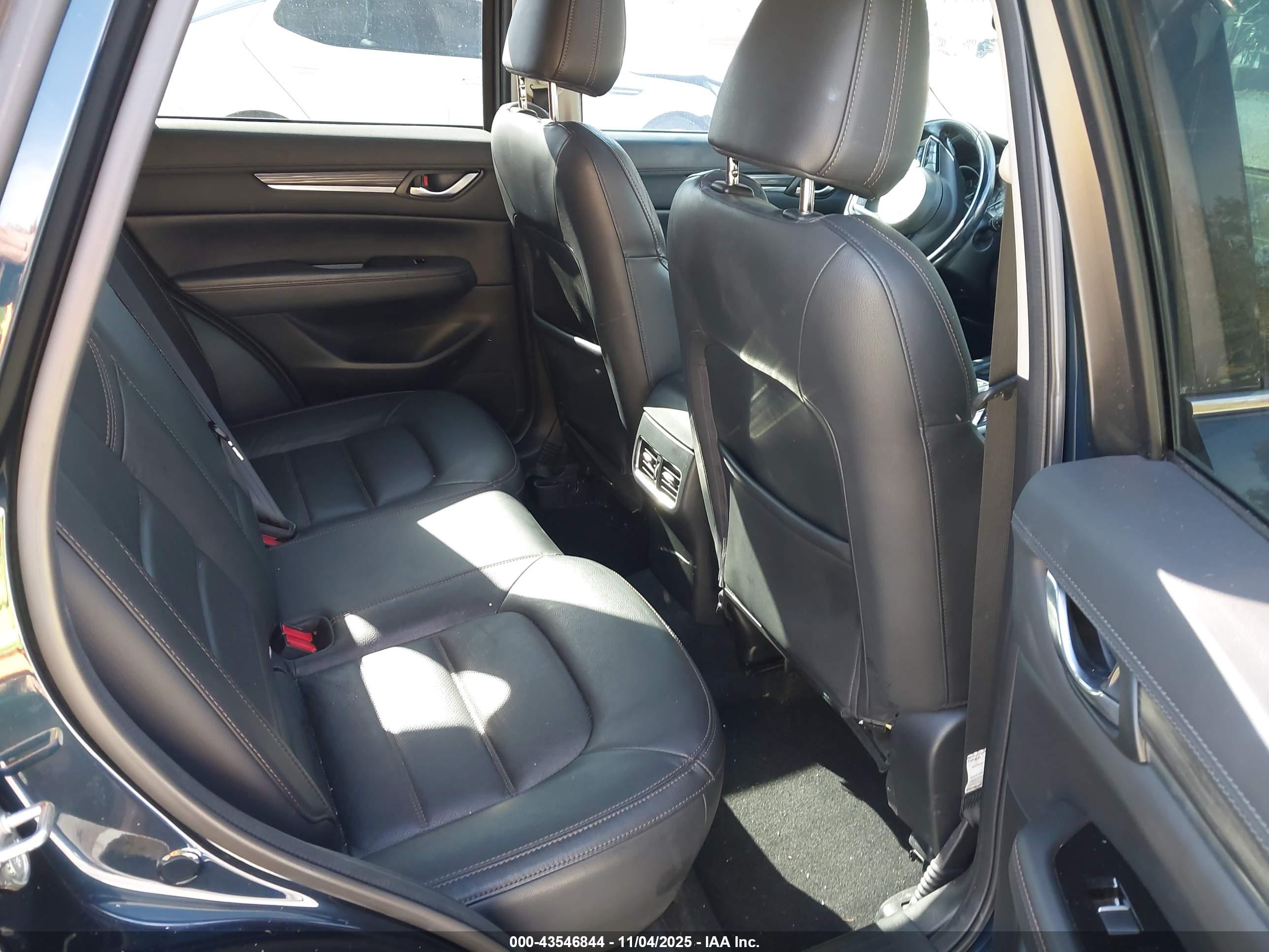 MAZDA CX-5 image 8