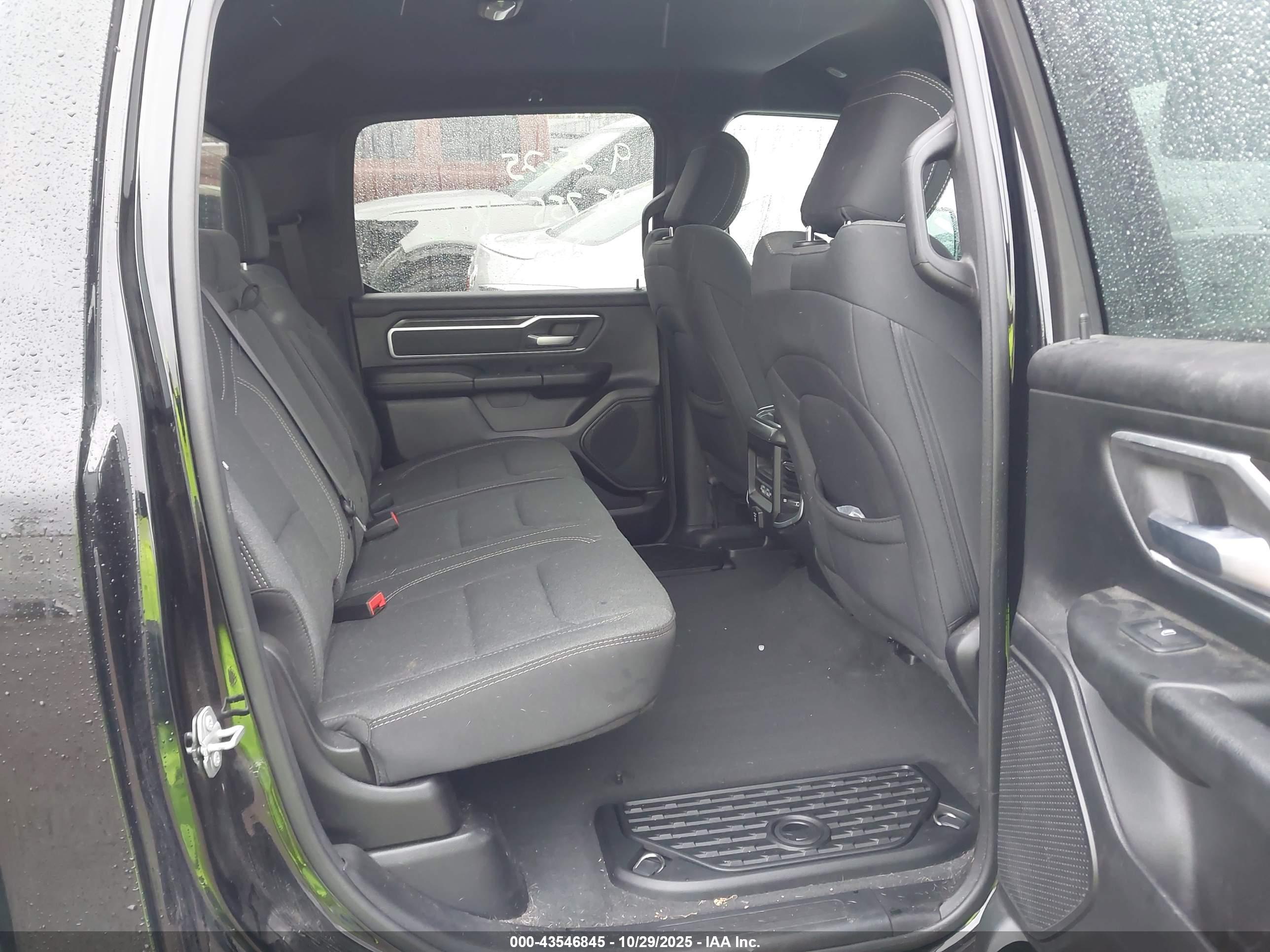 RAM 1500 image 8