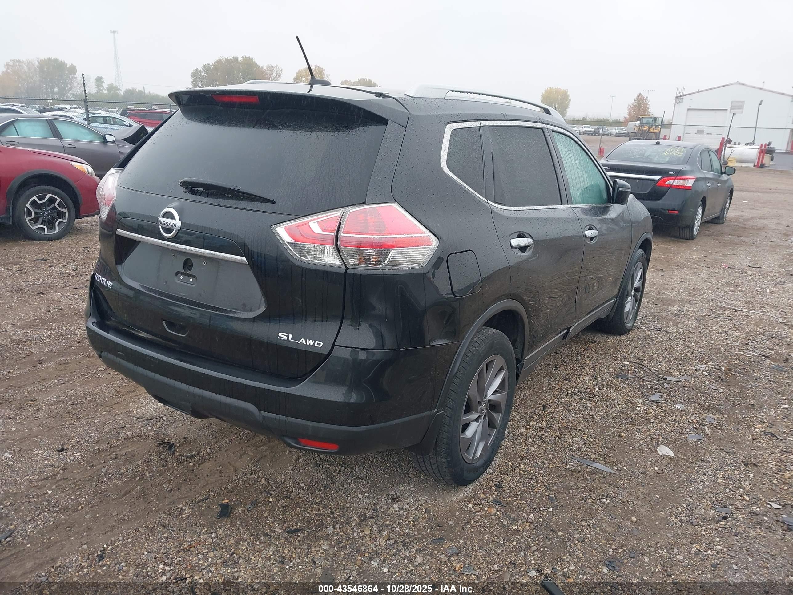 NISSAN ROGUE image 4