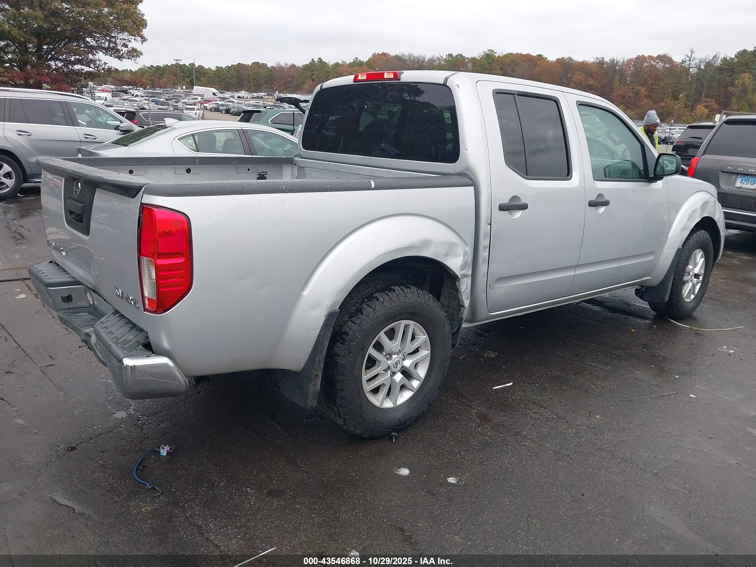 NISSAN FRONTIER image 4