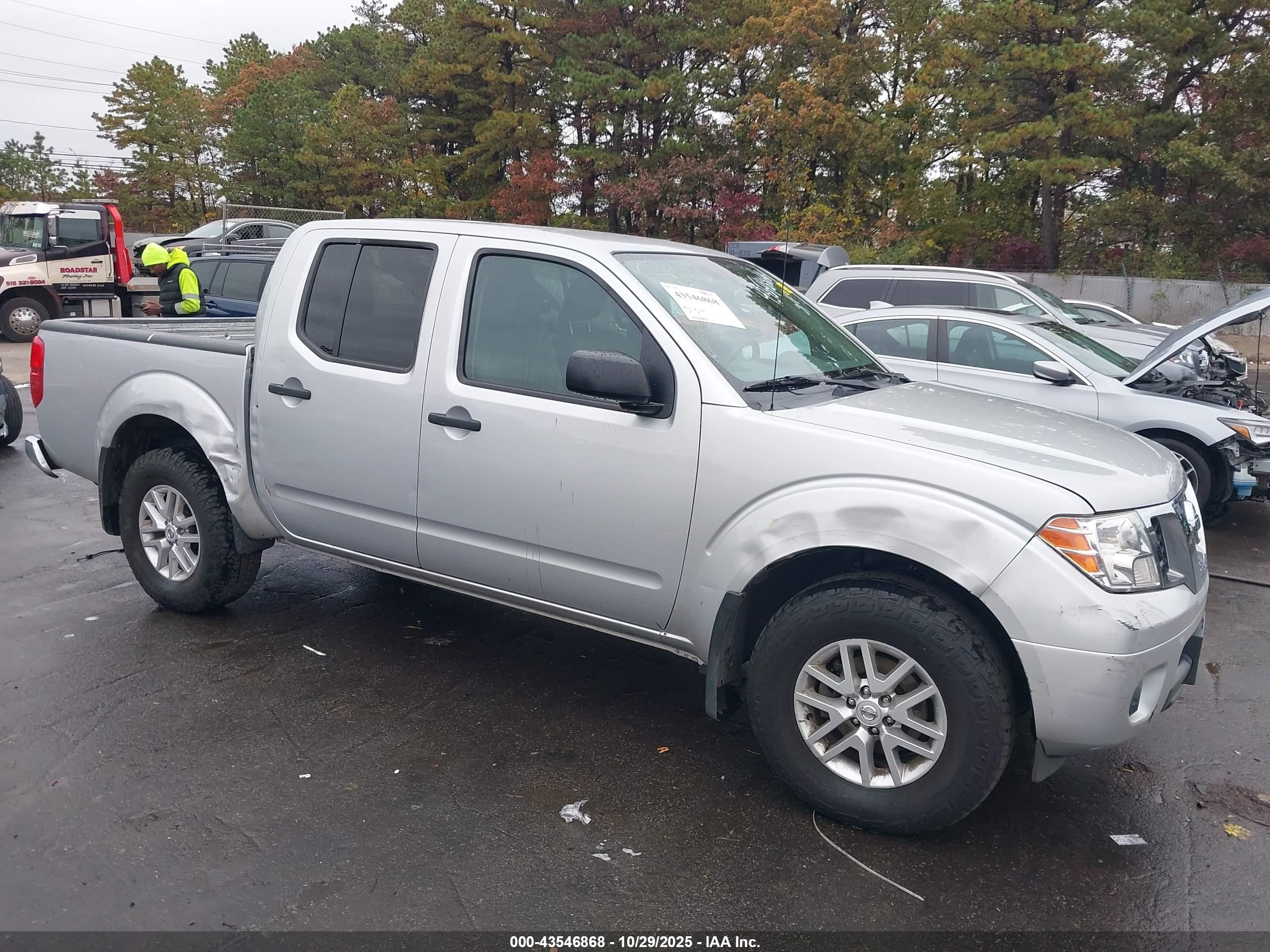 NISSAN FRONTIER image 6