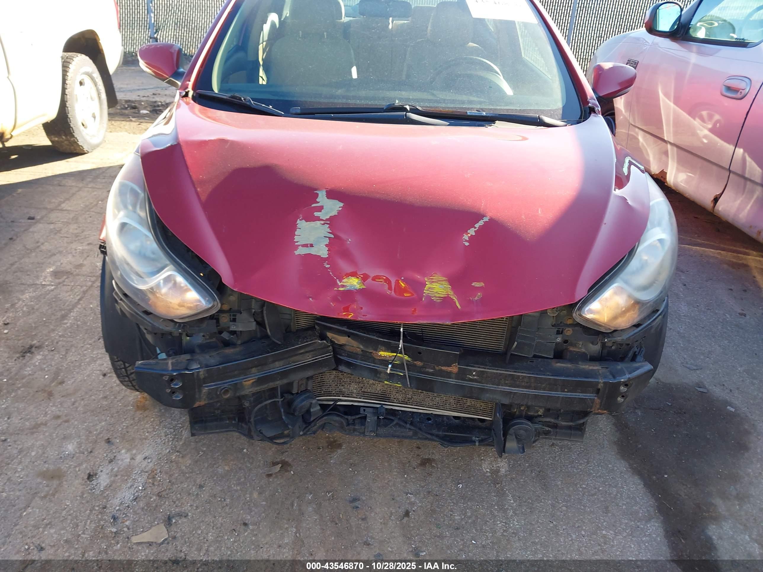 HYUNDAI ELANTRA image 6