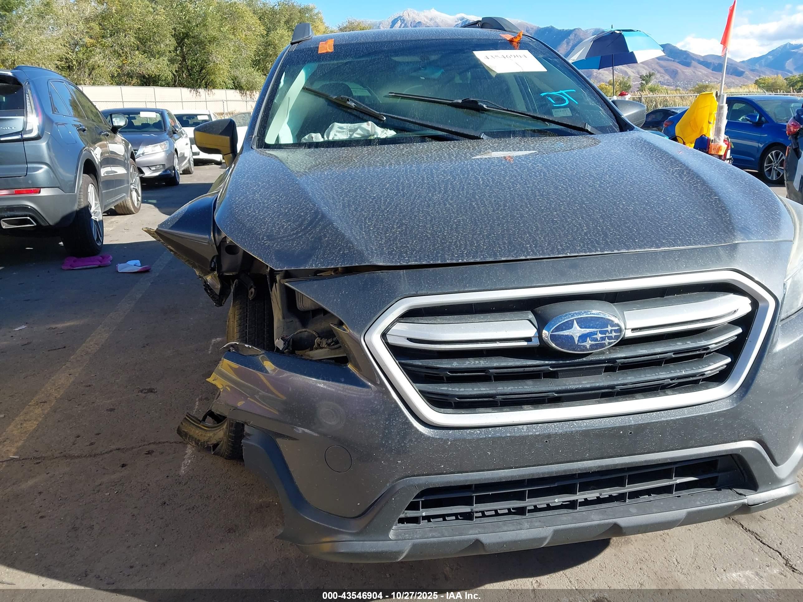 SUBARU OUTBACK image 6