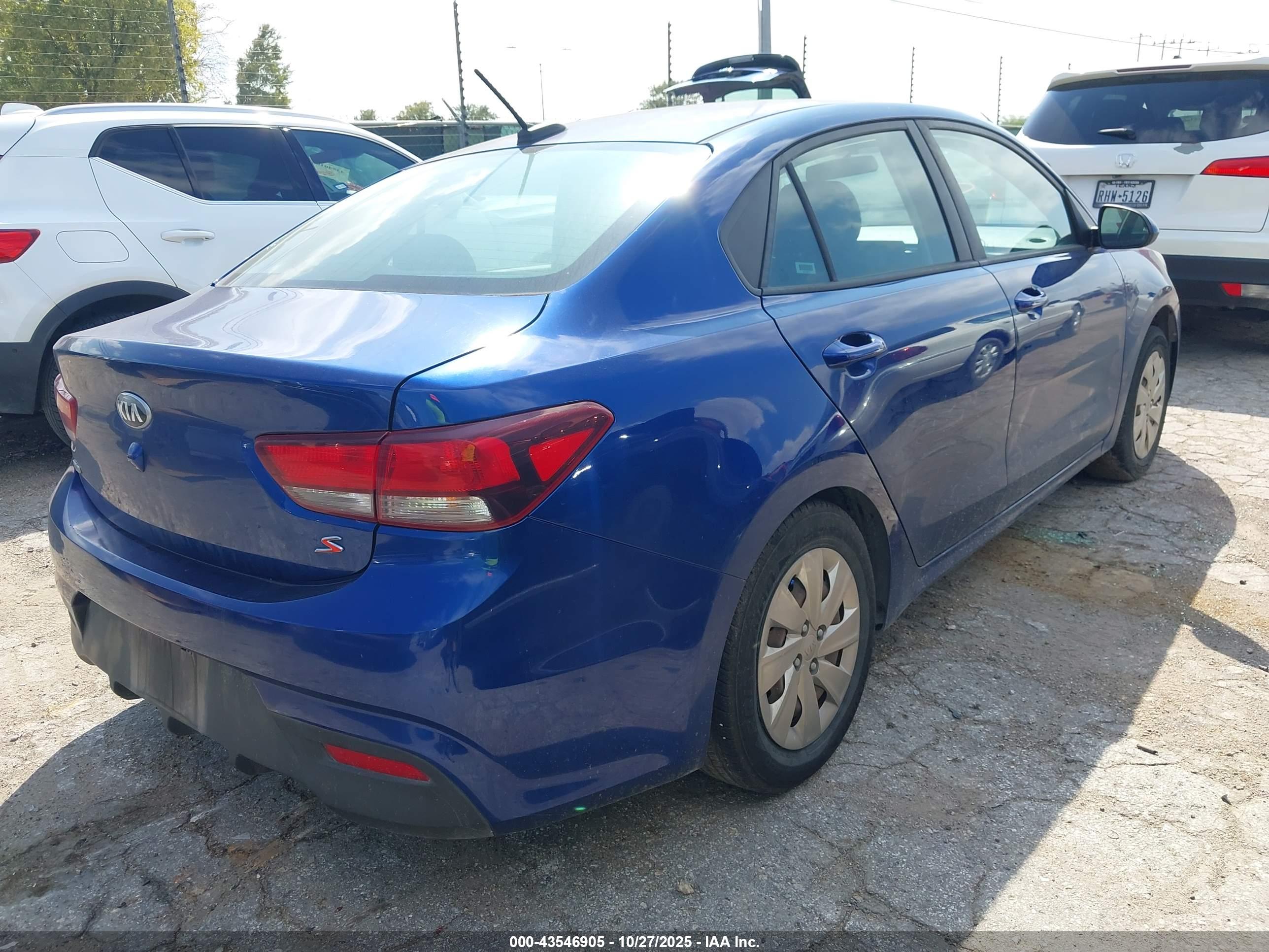 KIA RIO image 4