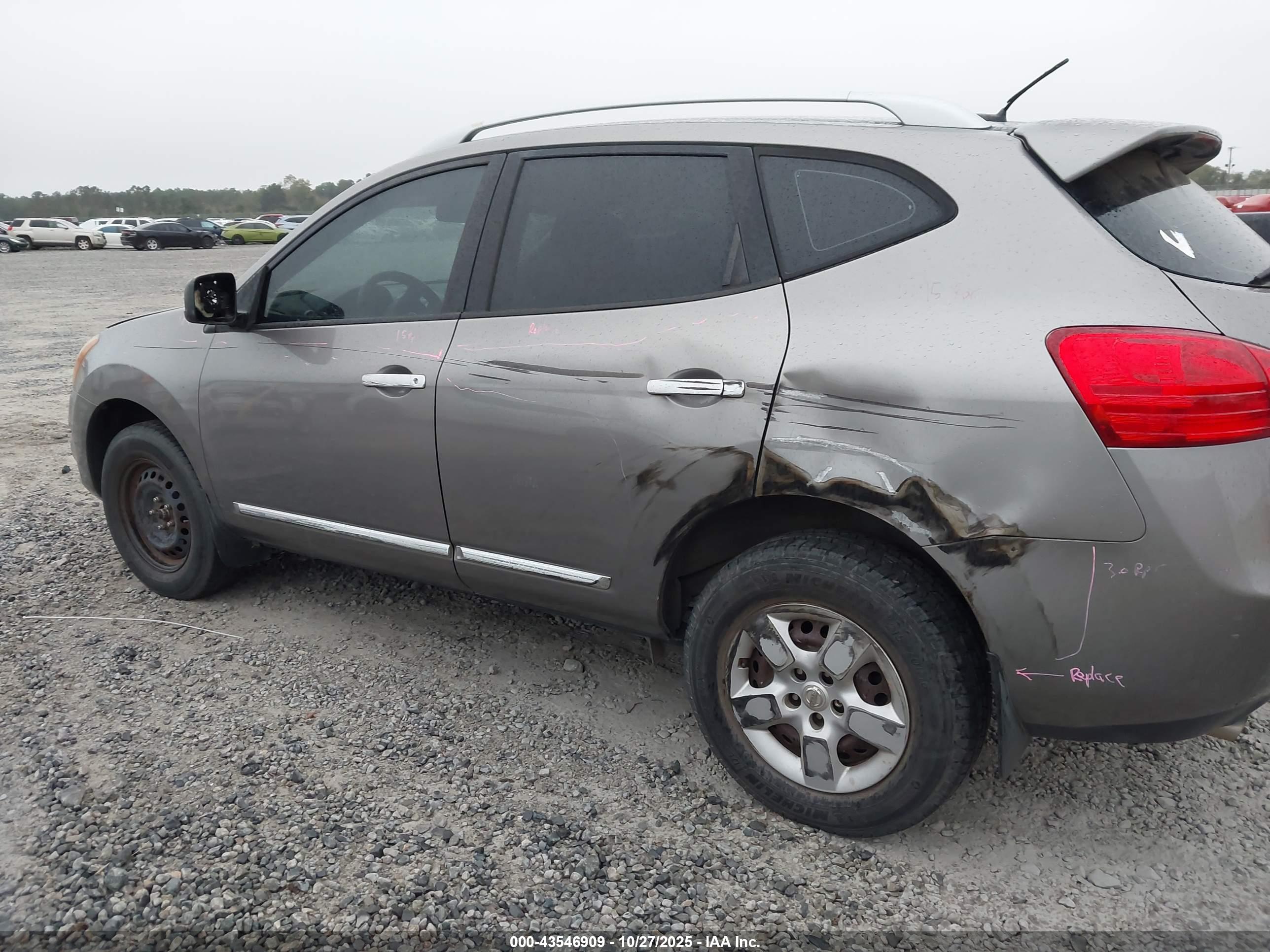NISSAN ROGUE image 6