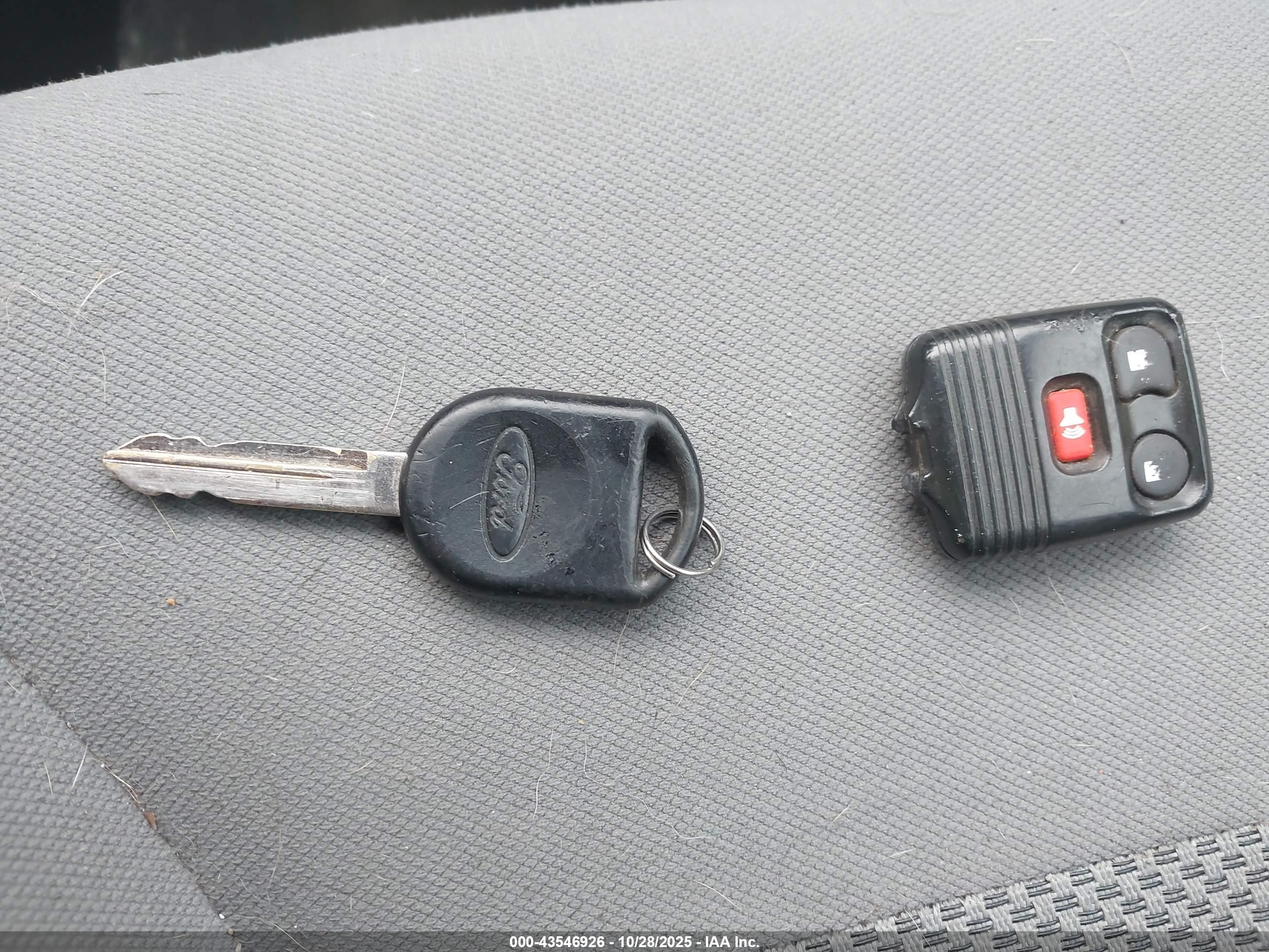 FORD ESCAPE image 11