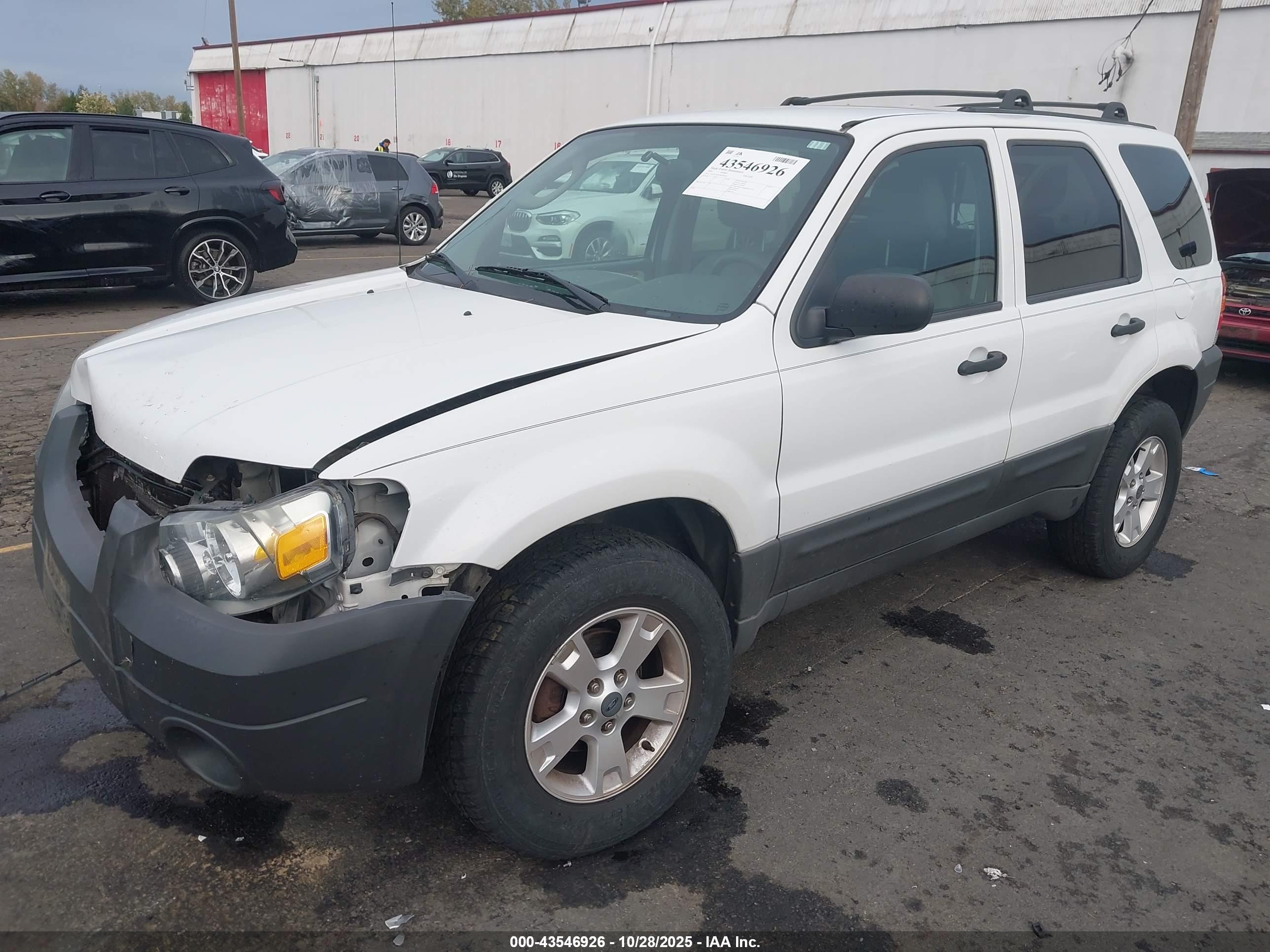 FORD ESCAPE image 2