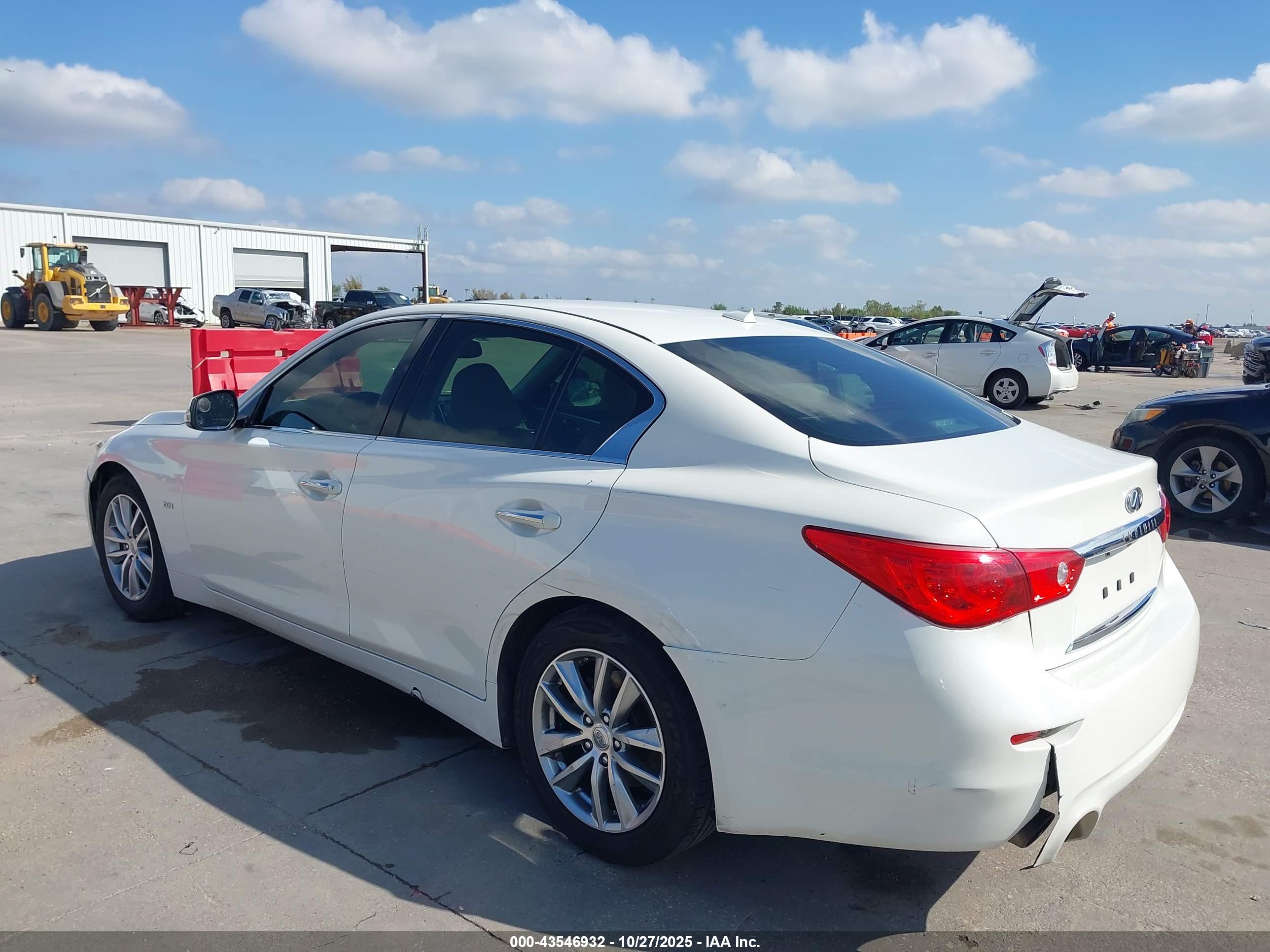 INFINITI Q50 image 3