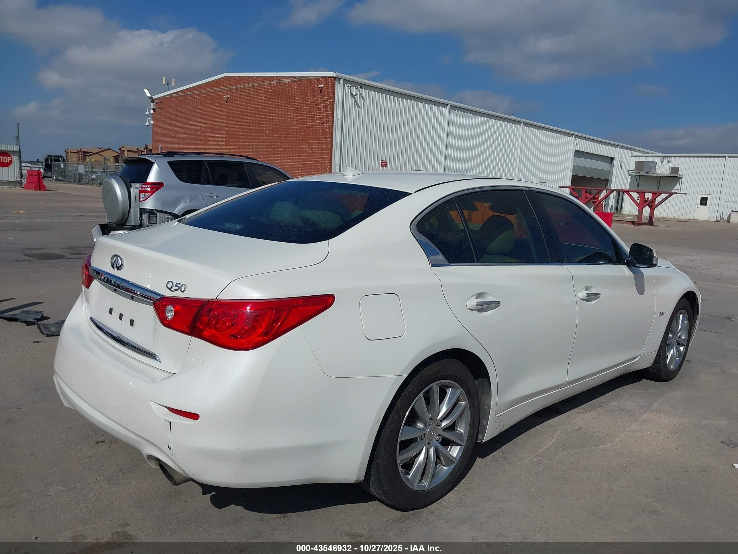 INFINITI Q50 image 4