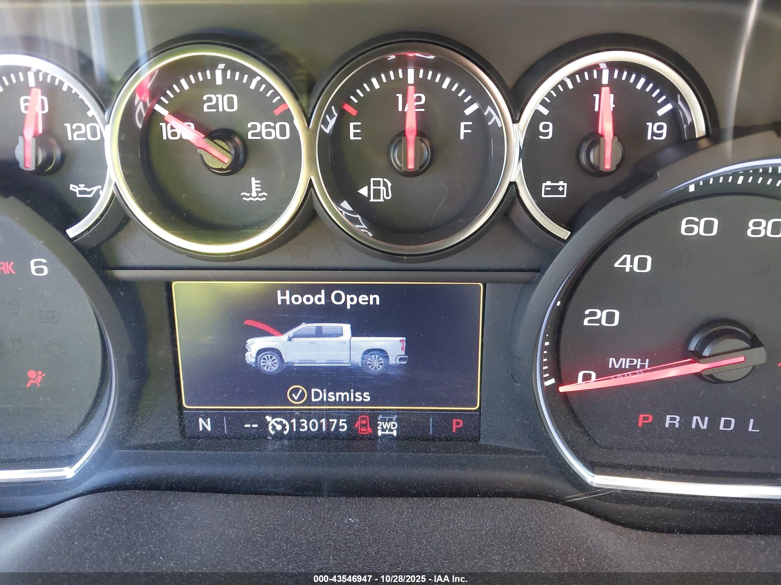 CHEVROLET SILVERADO image 7