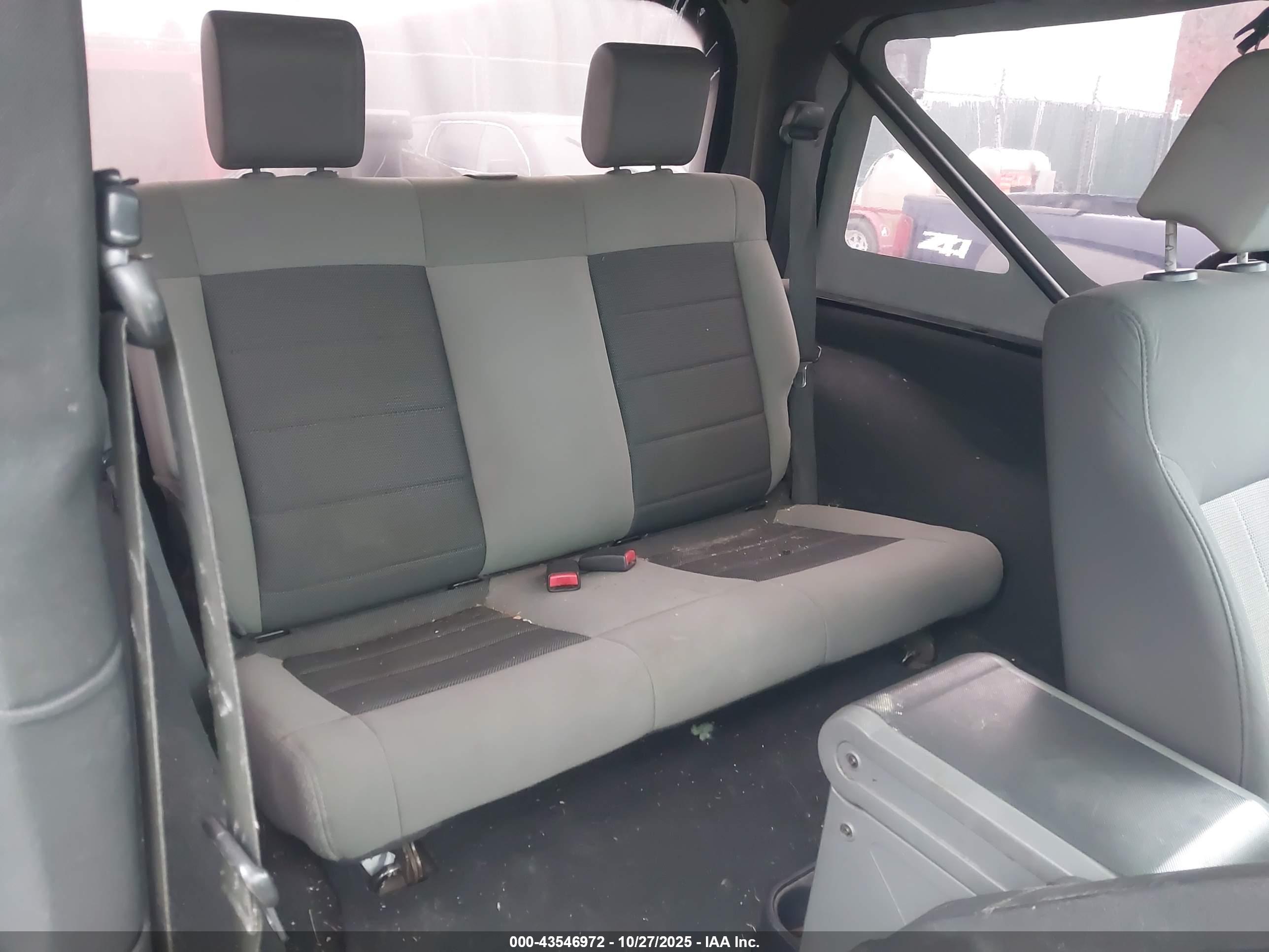 JEEP WRANGLER image 8