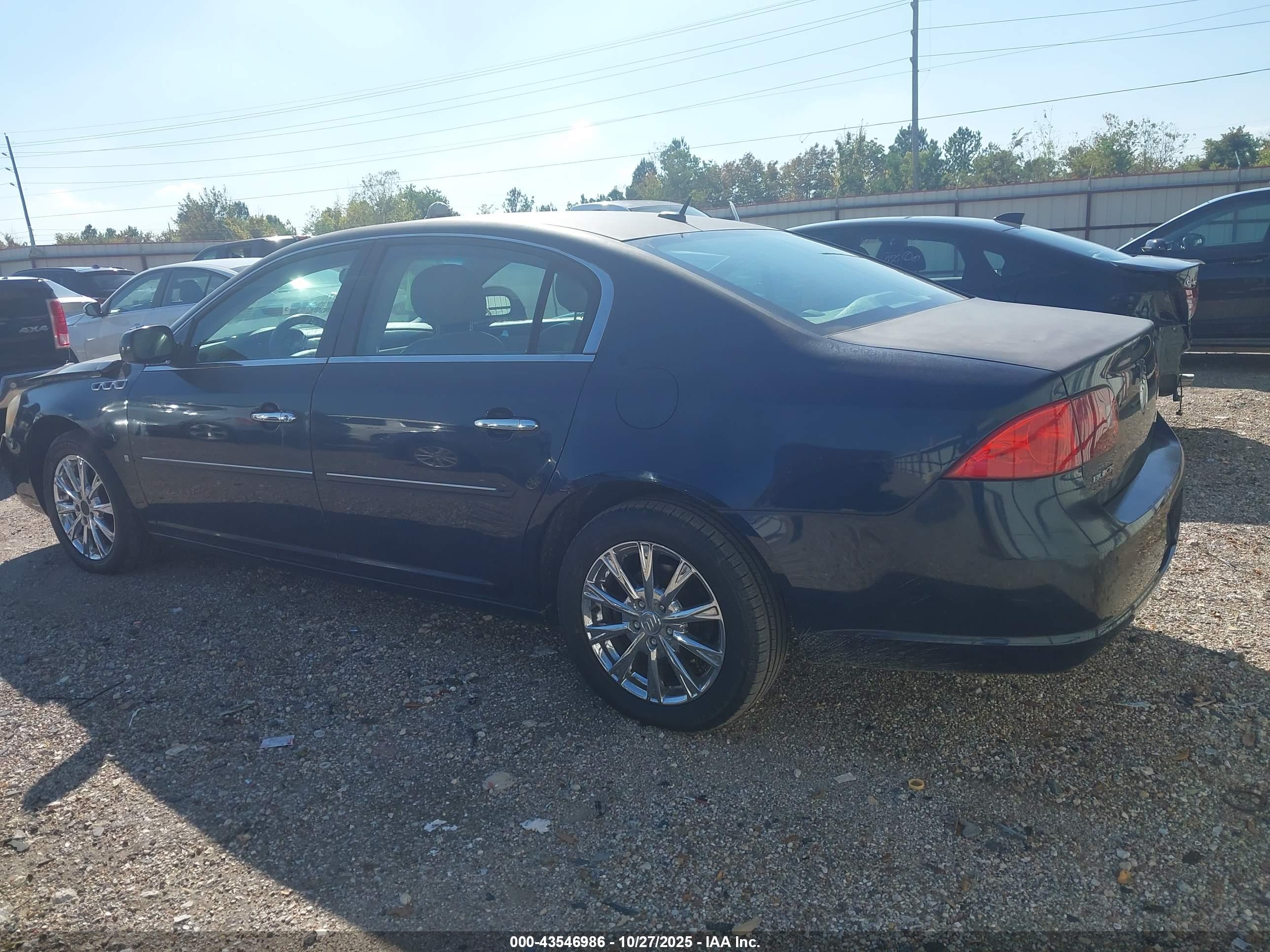 BUICK LUCERNE image 3
