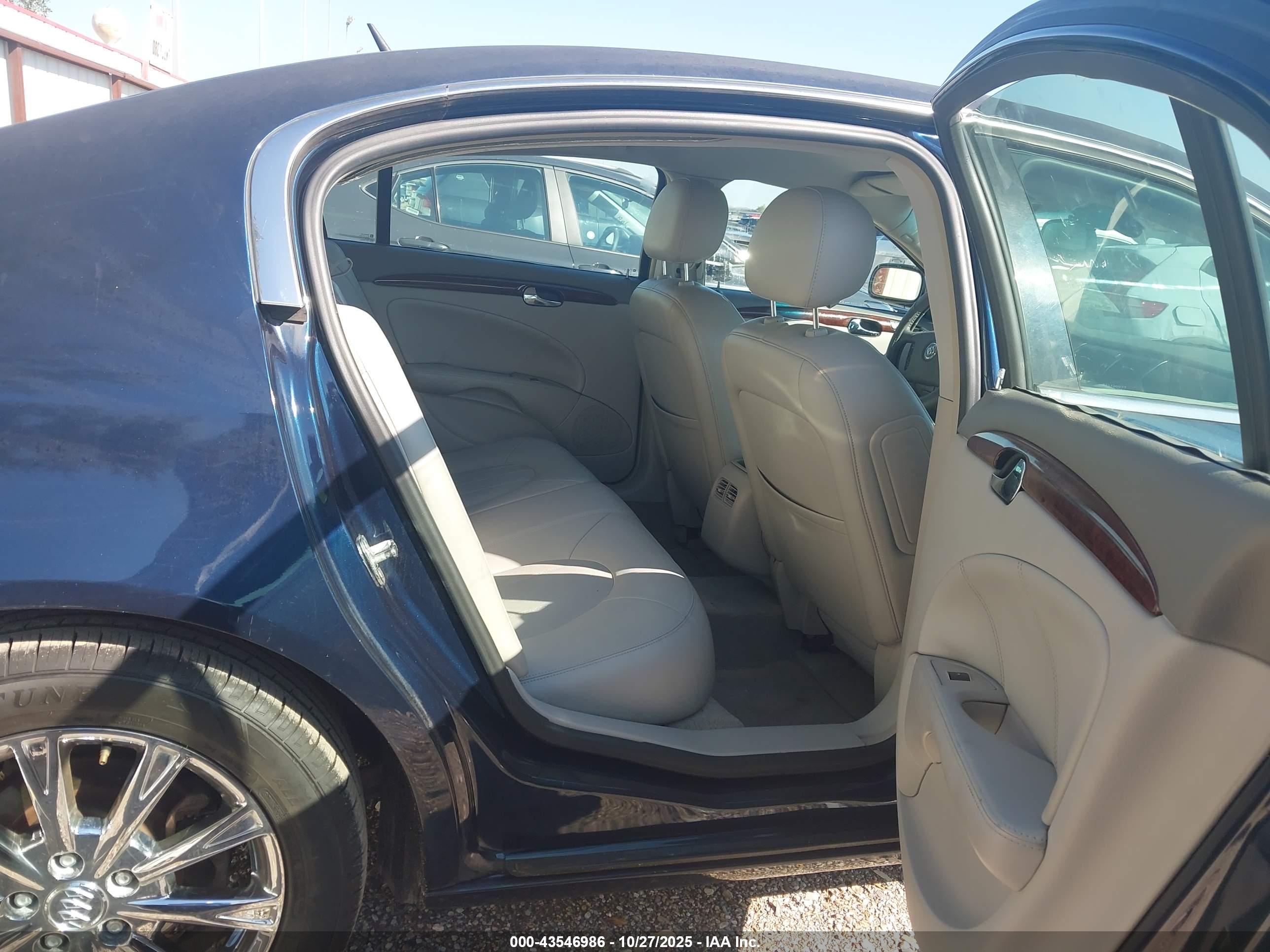 BUICK LUCERNE image 8