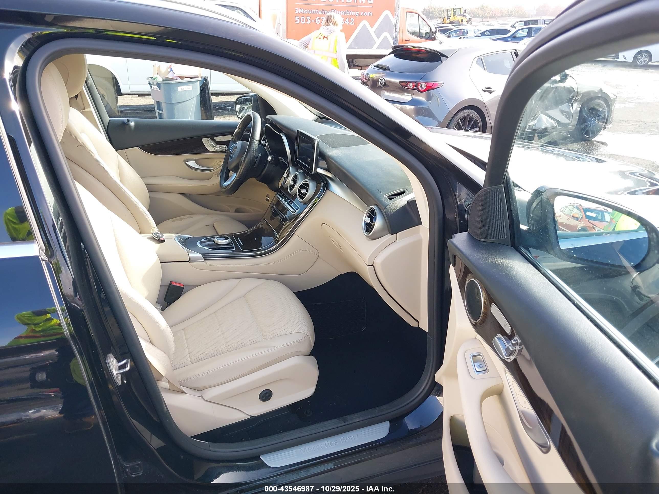 MERCEDES-BENZ GLC image 5