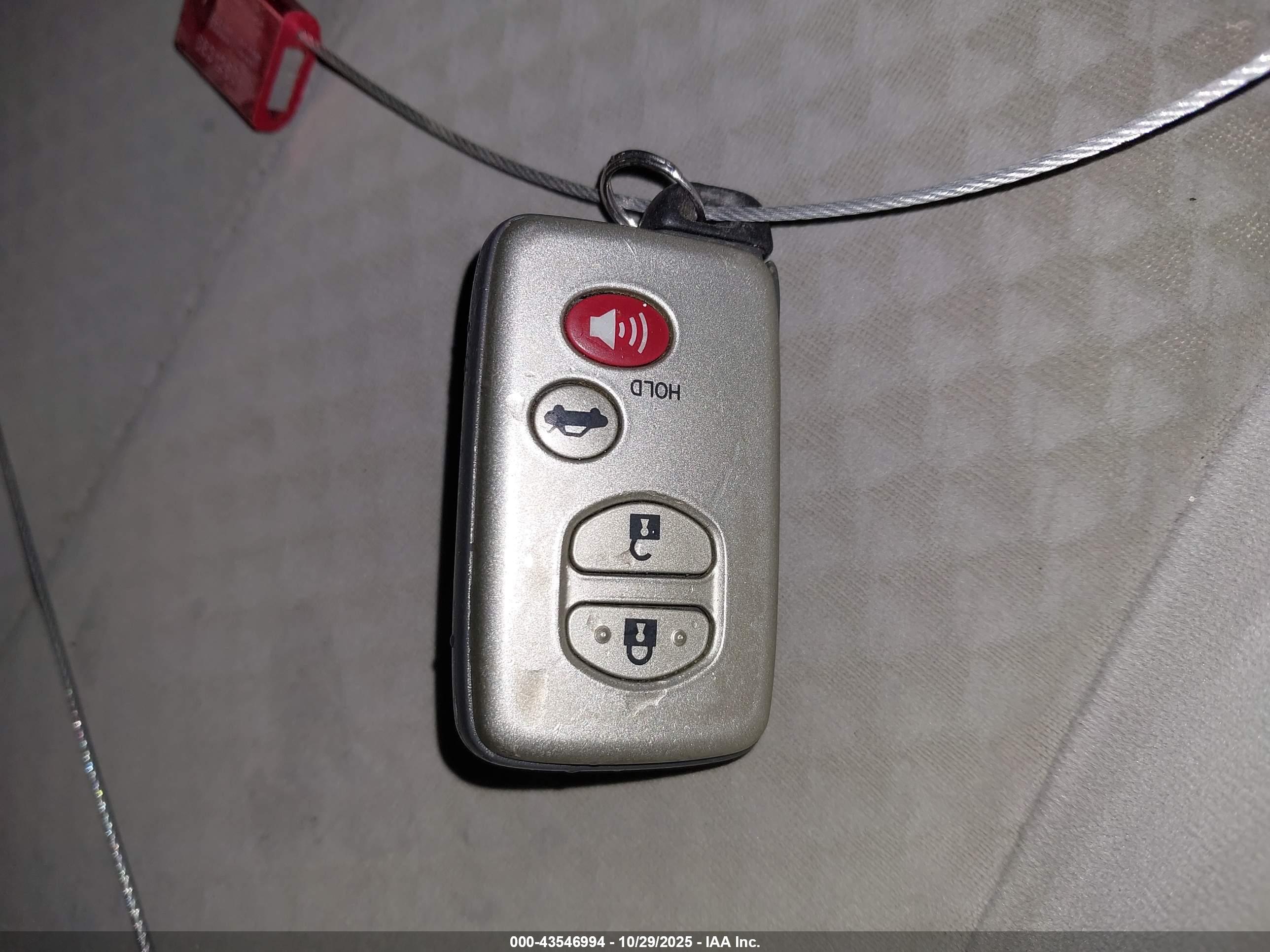TOYOTA CAMRY image 11