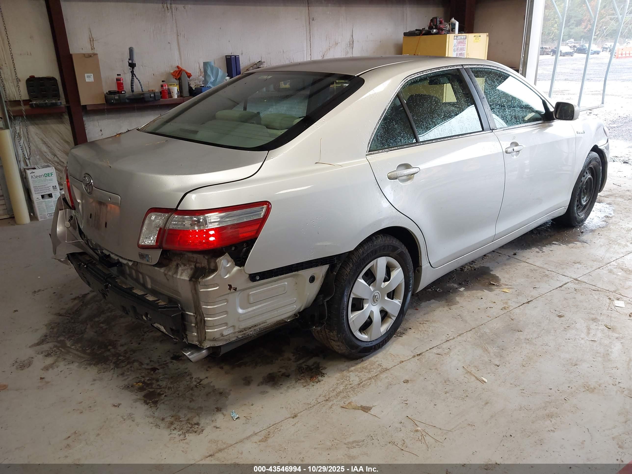 TOYOTA CAMRY image 4