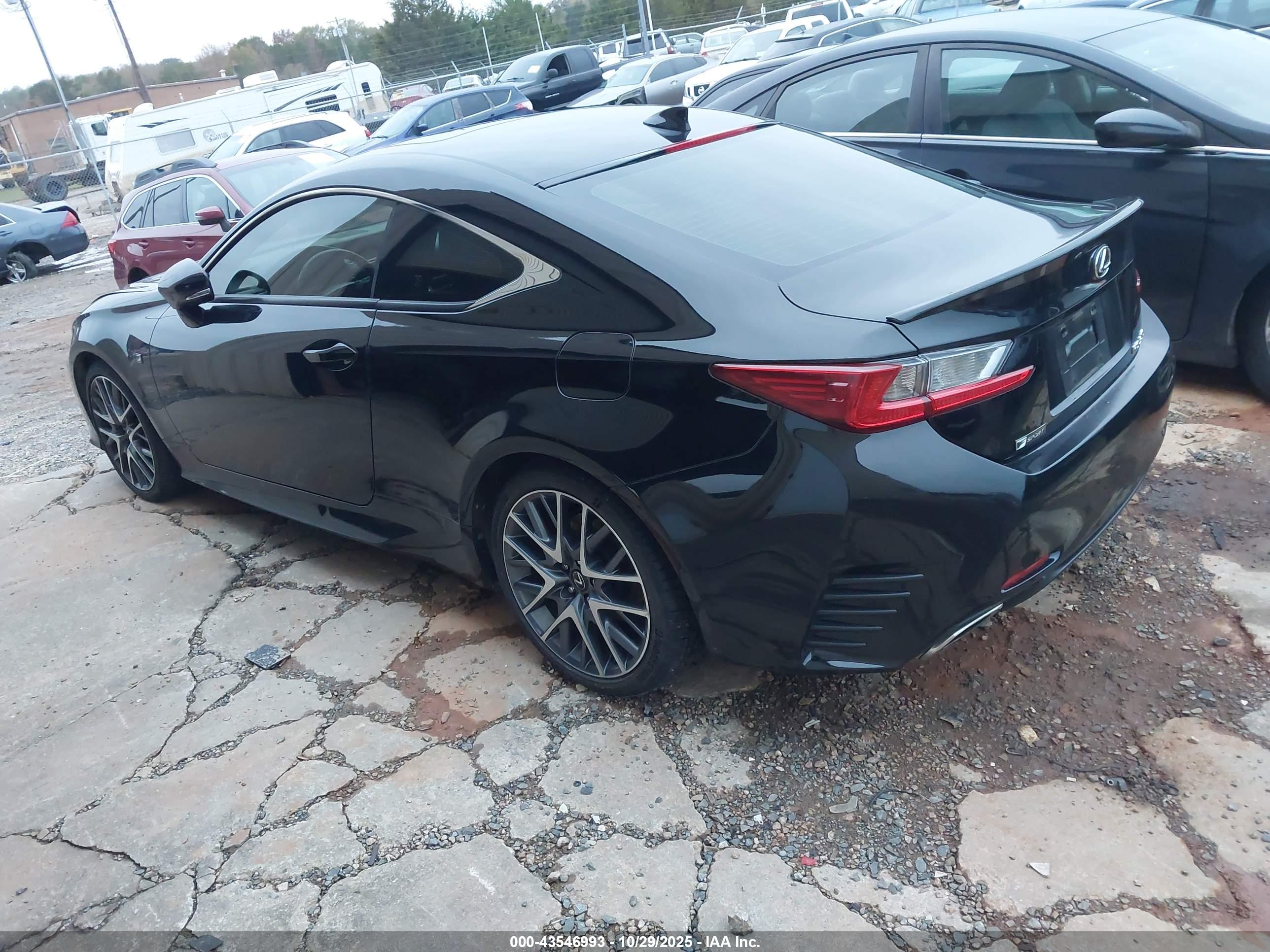 LEXUS RC image 3