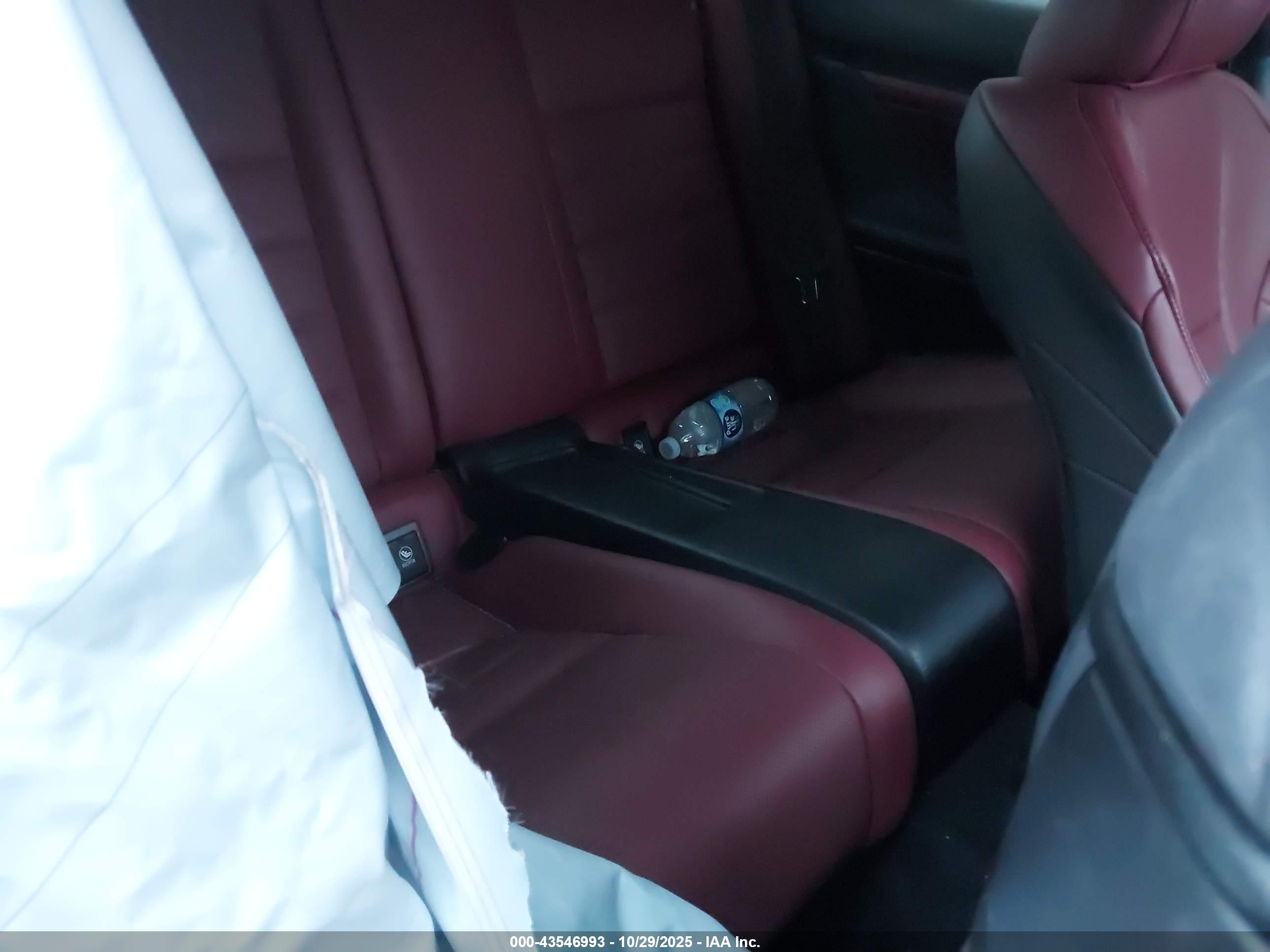 LEXUS RC image 8