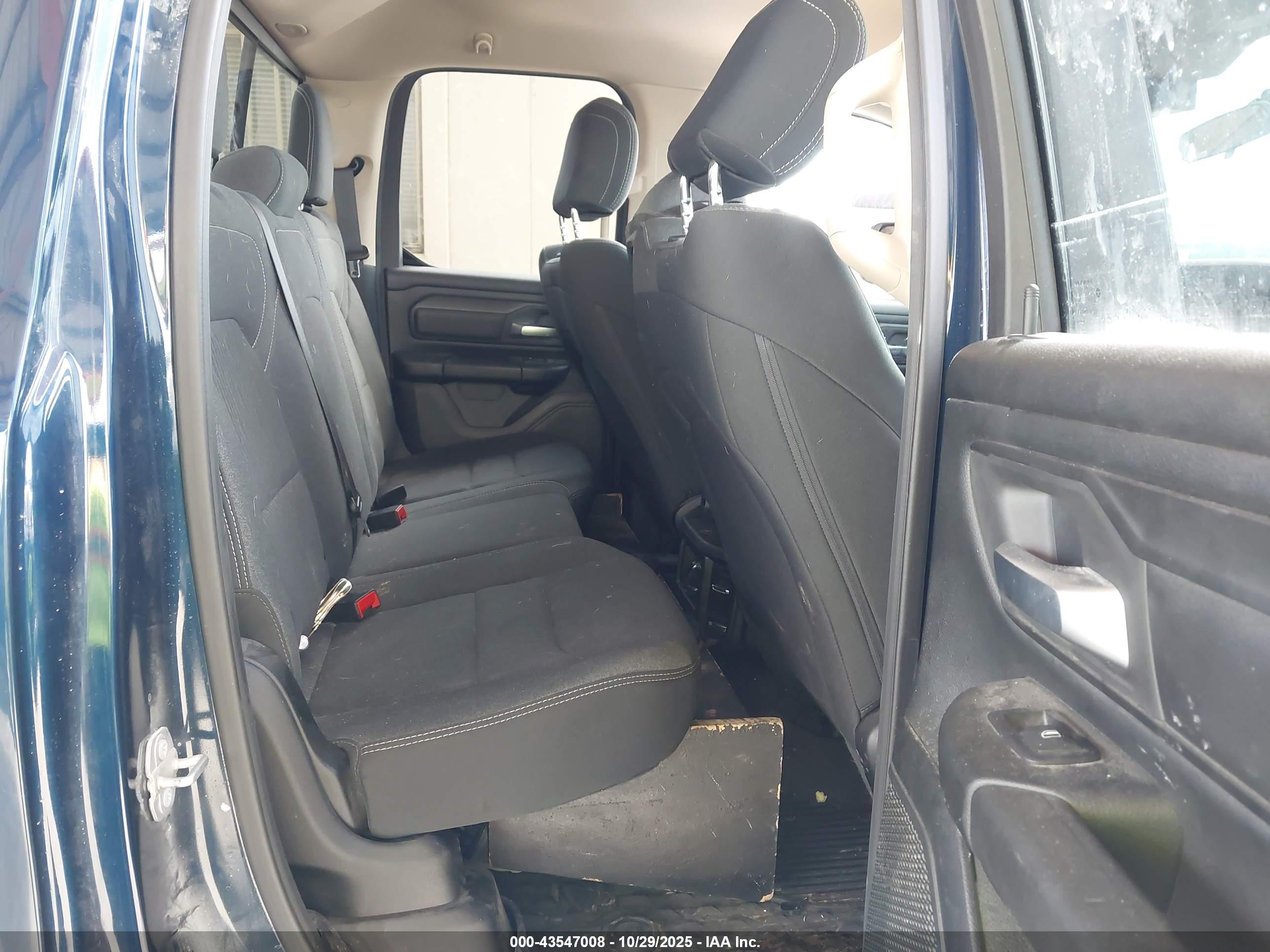 RAM 1500 image 8