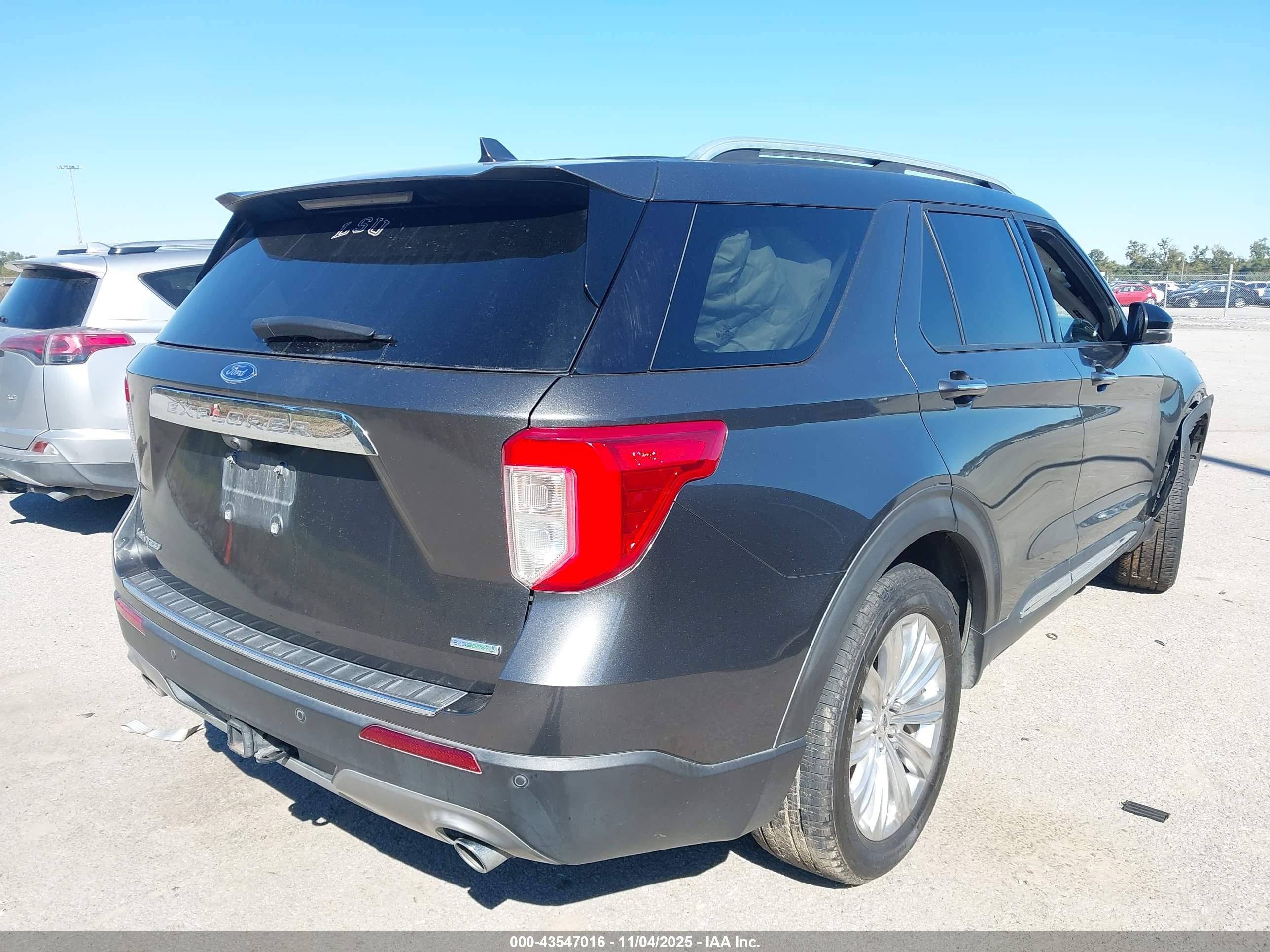 FORD EXPLORER image 4