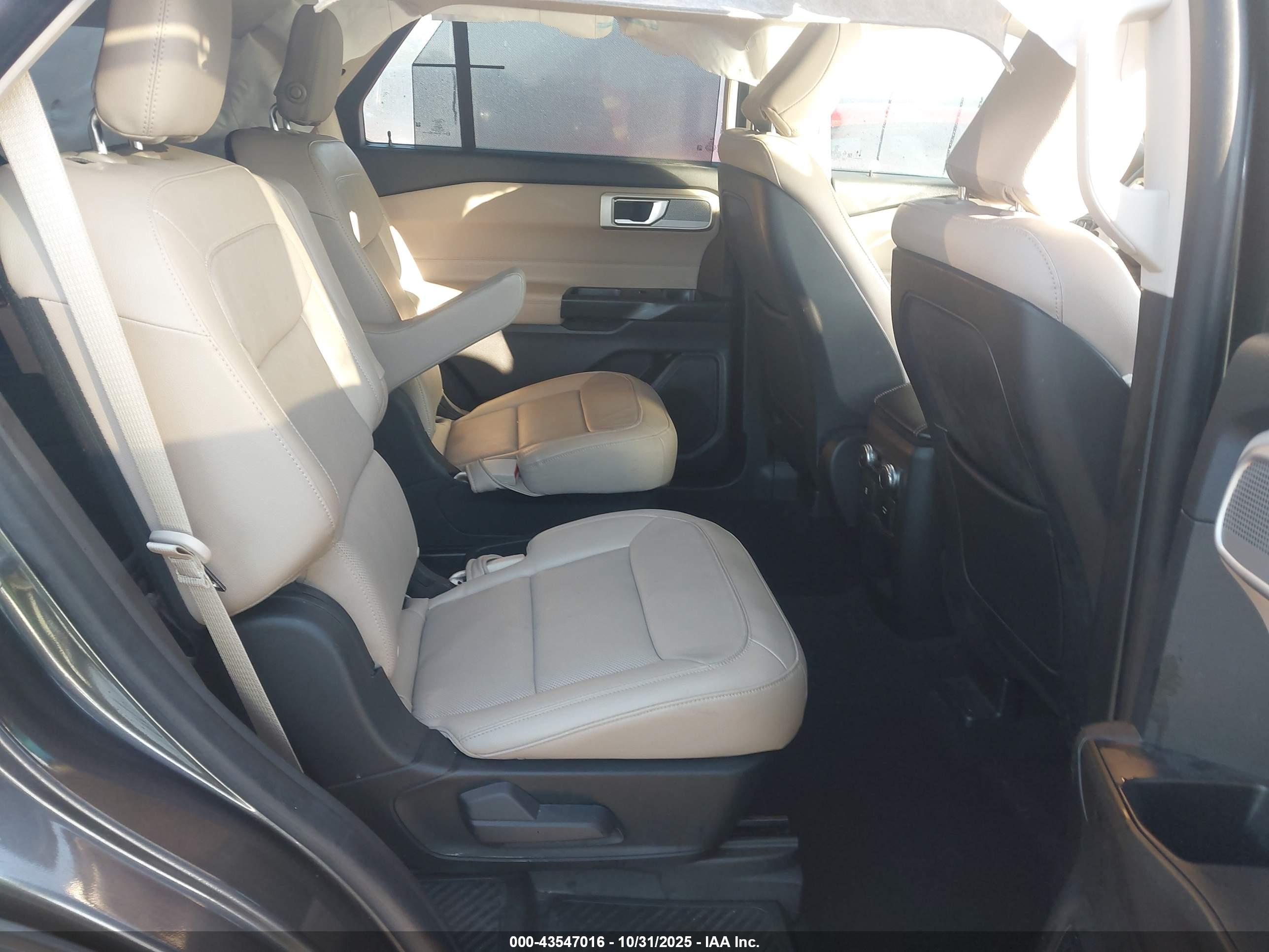 FORD EXPLORER image 8