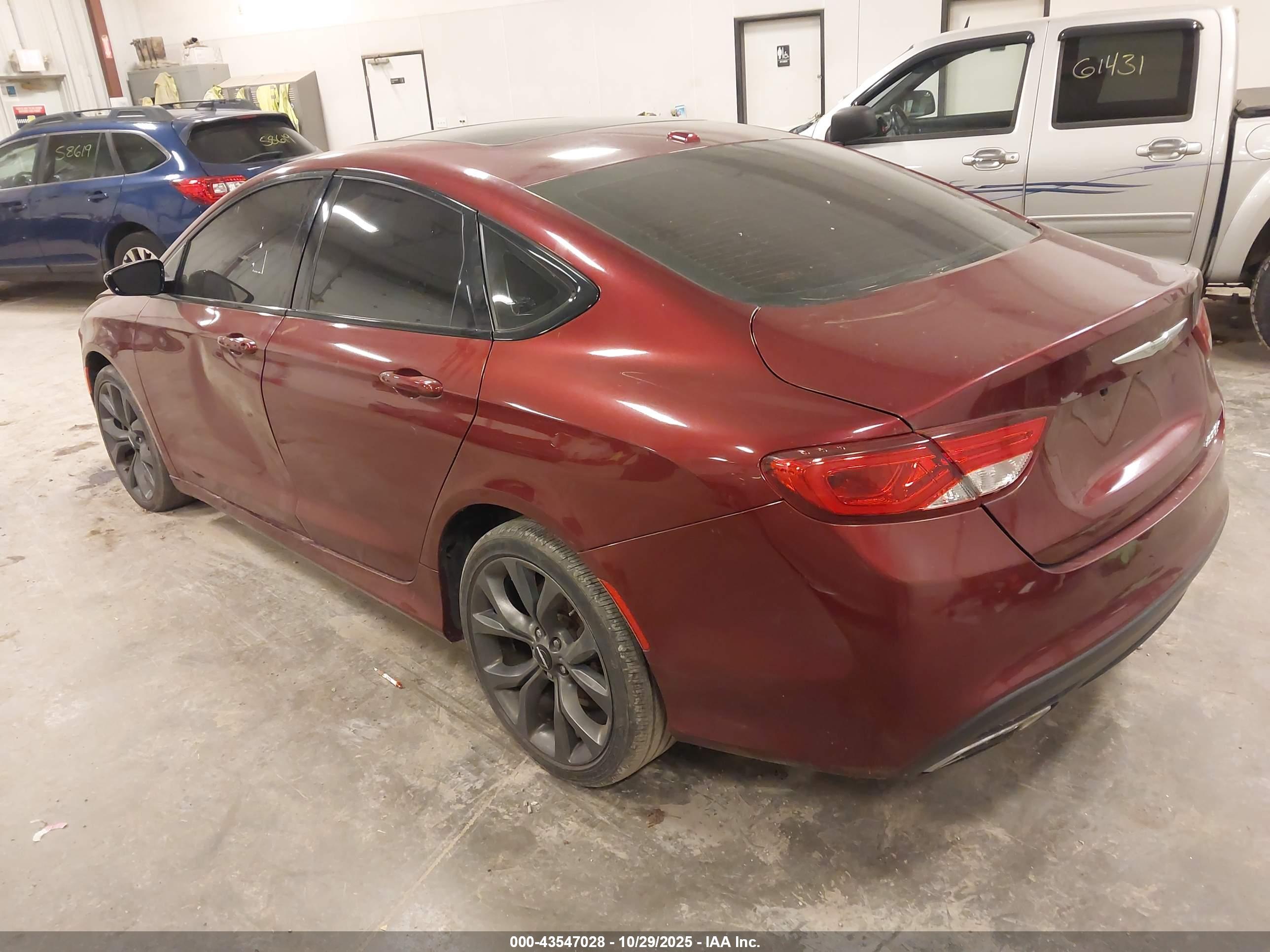 CHRYSLER 200 image 3