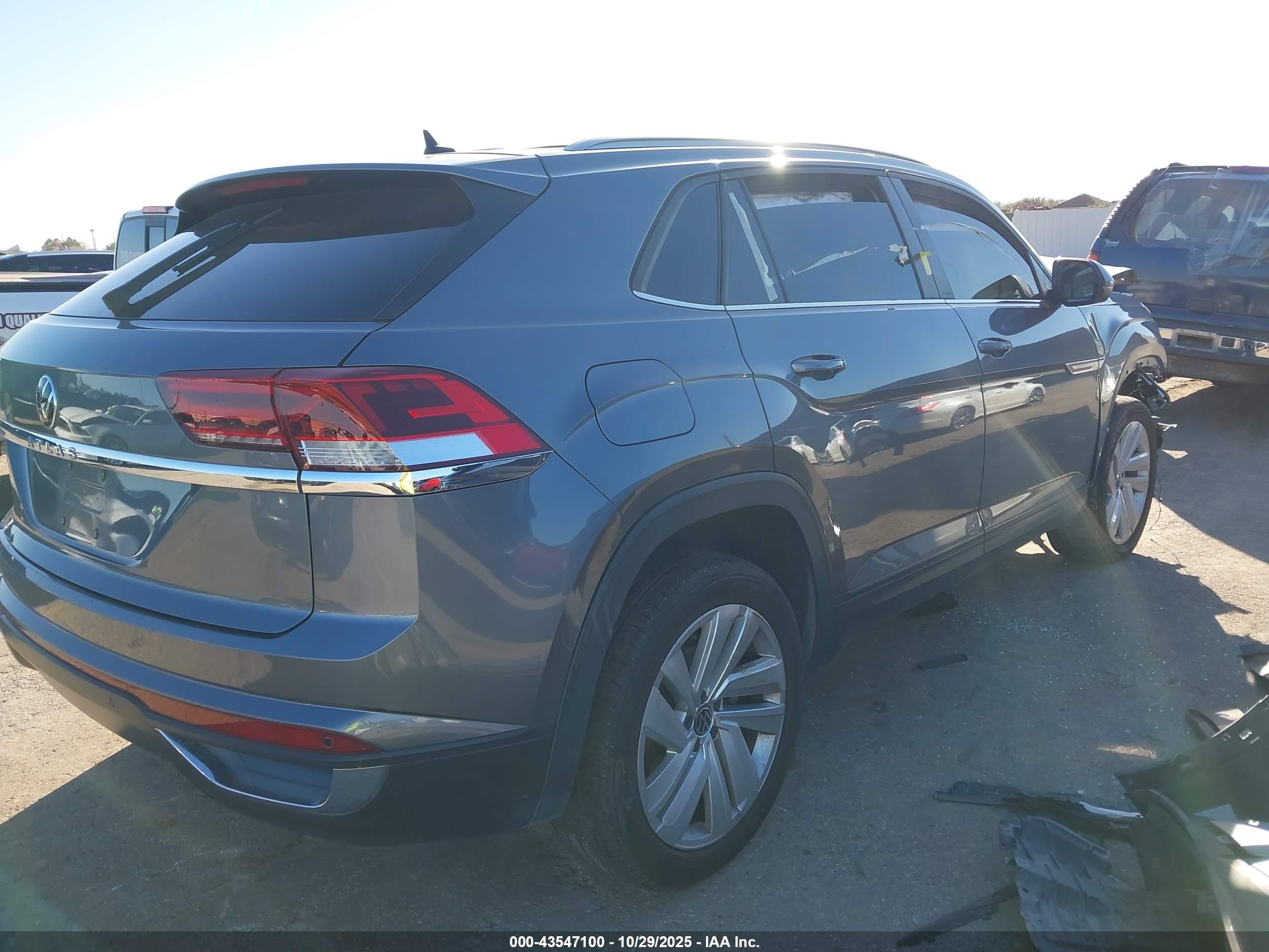 VOLKSWAGEN ATLAS image 4