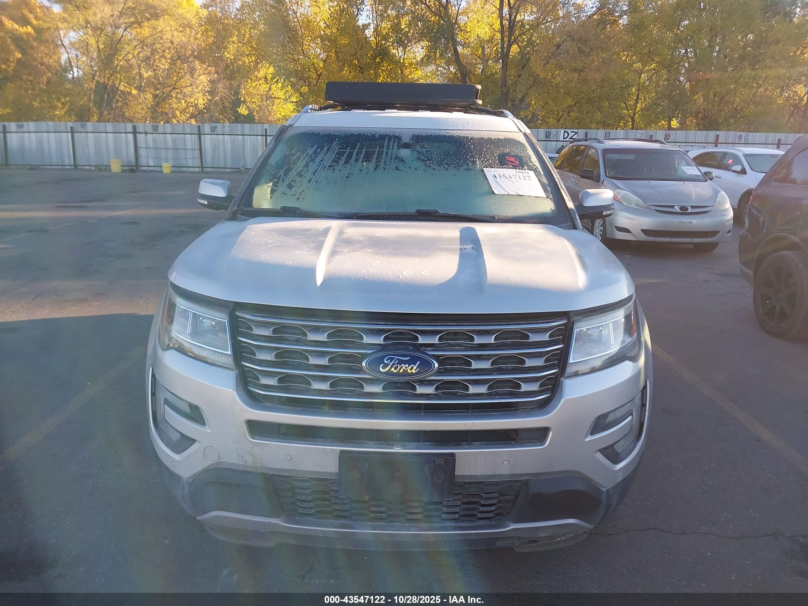 FORD EXPLORER image 6
