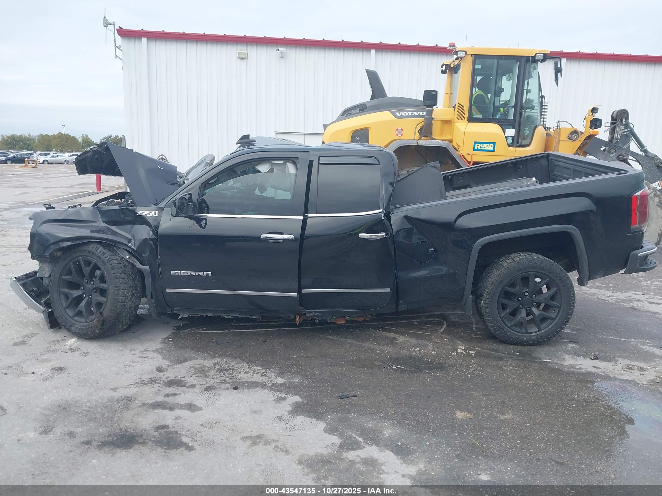 GMC SIERRA image 6