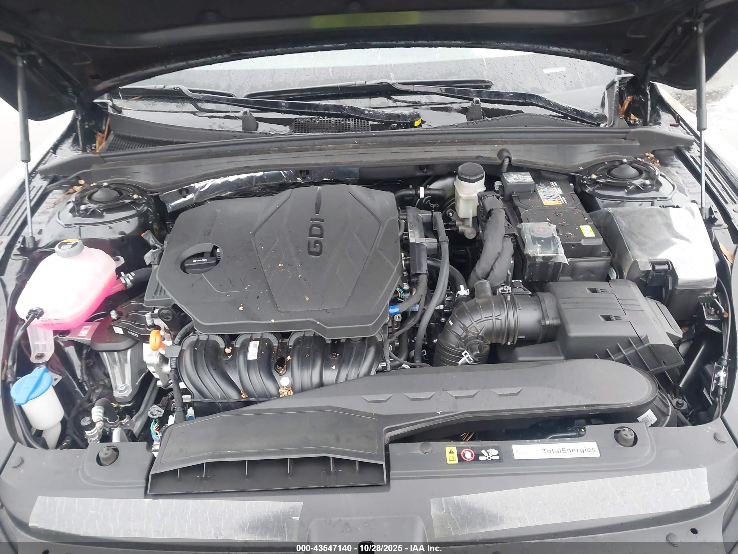 KIA K5 image 10