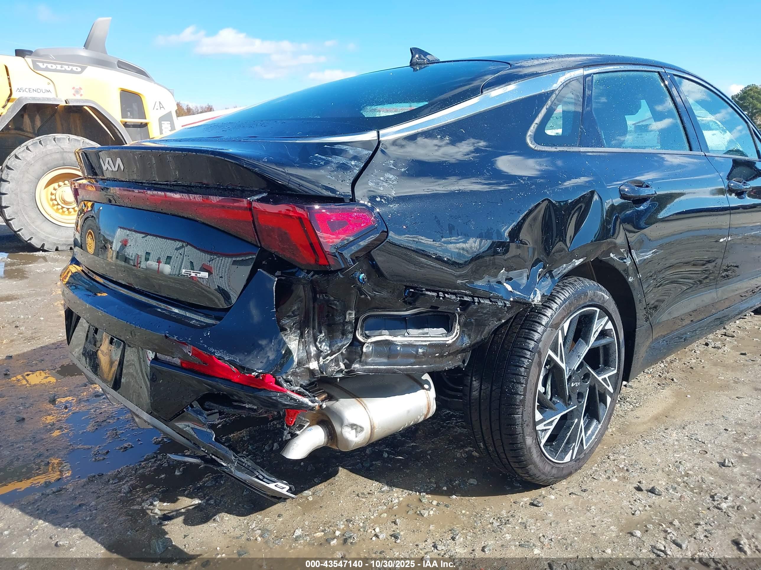 KIA K5 image 6