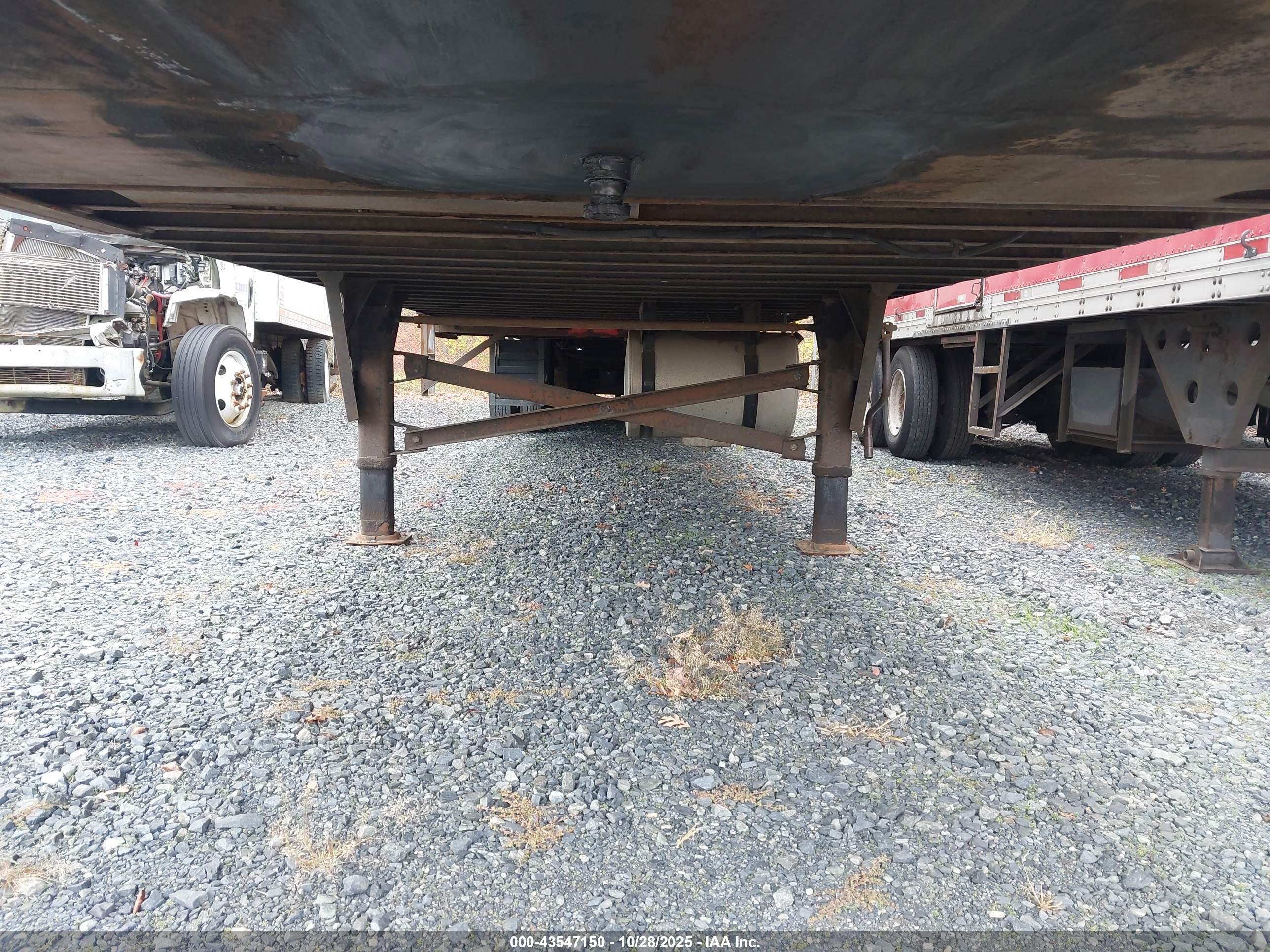 UTILITY TRAILER image 8