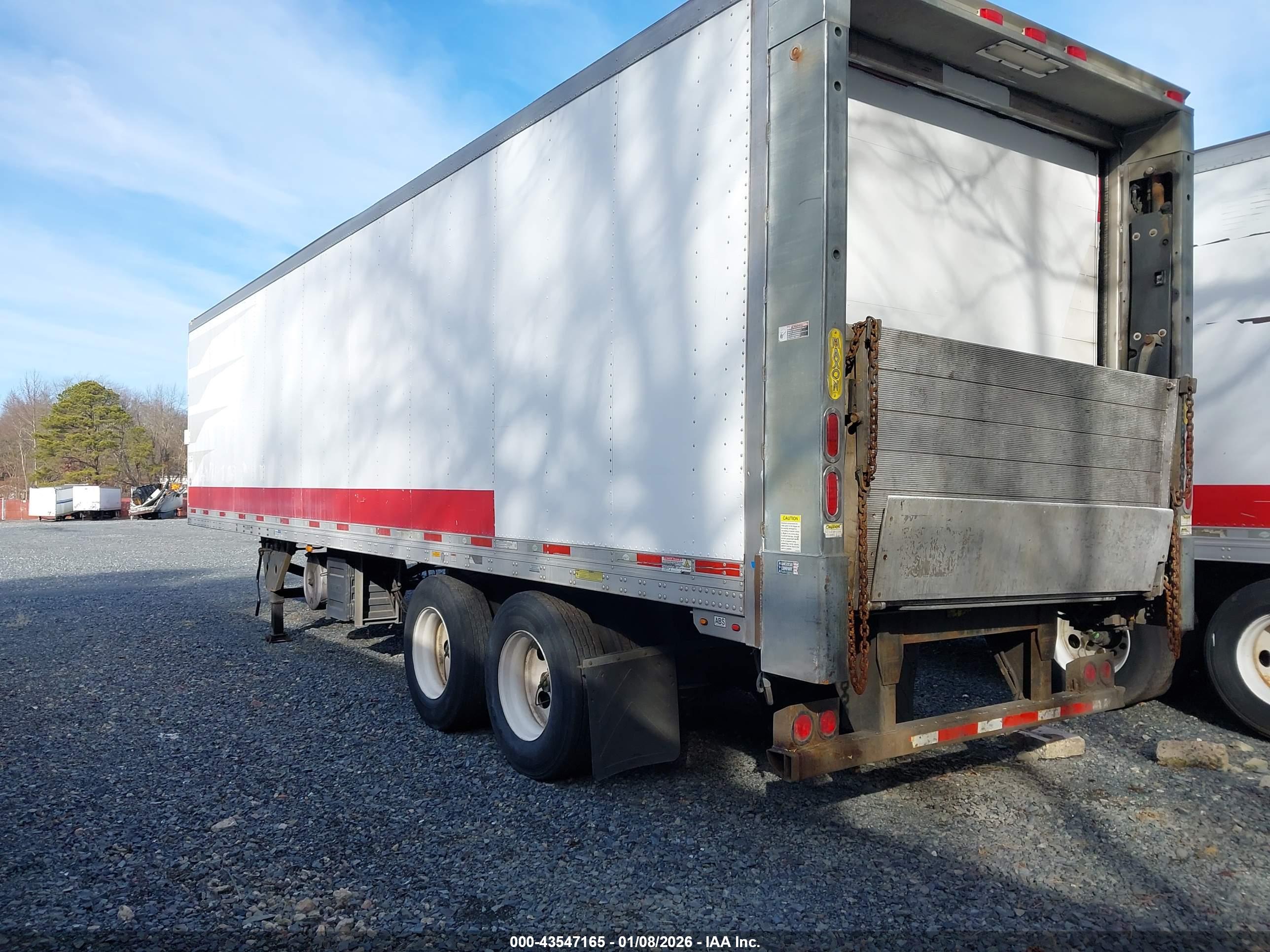 UTILITY TRAILER image 3