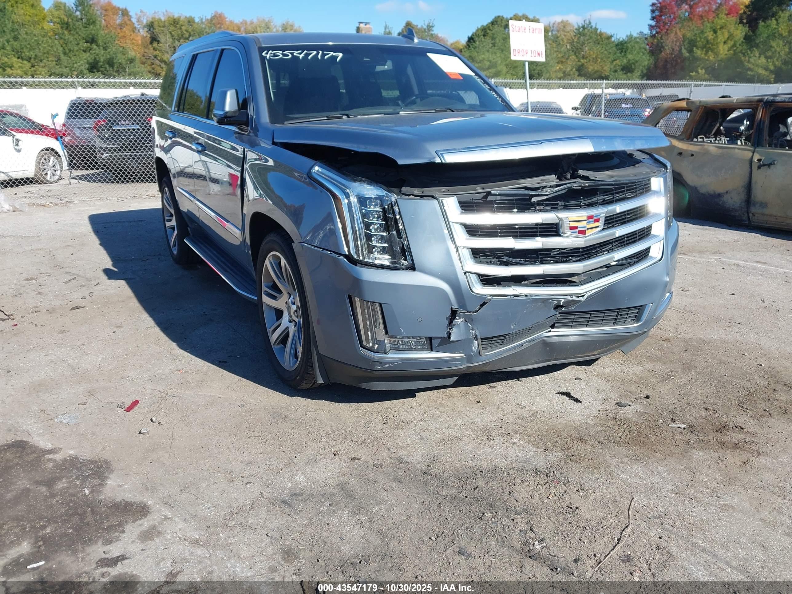 CADILLAC ESCALADE image 6