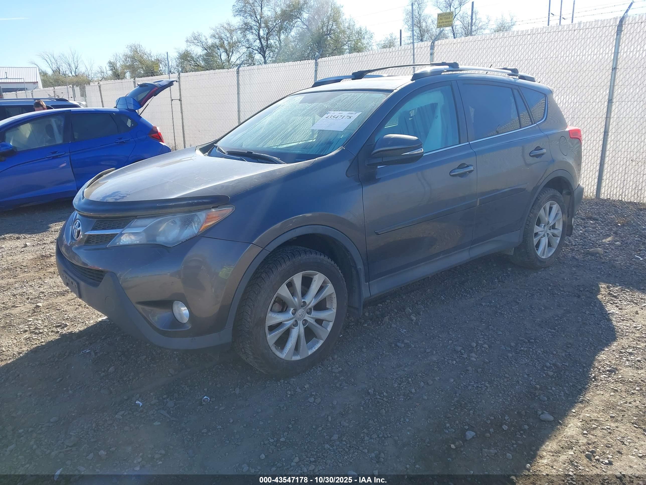 TOYOTA RAV4 image 2