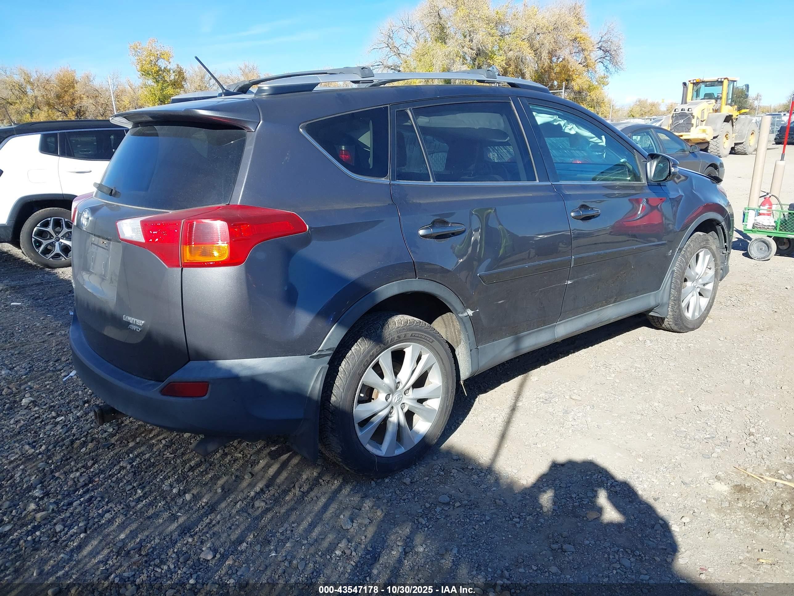 TOYOTA RAV4 image 4