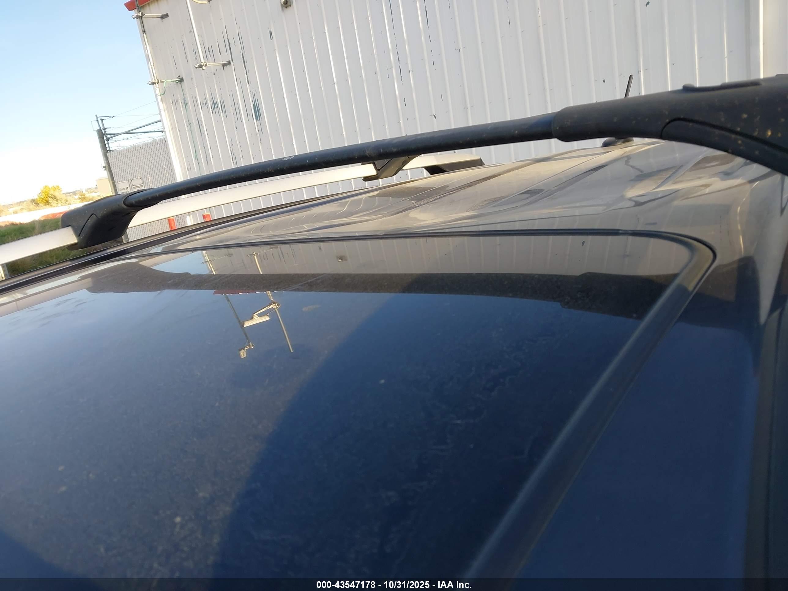 TOYOTA RAV4 image 6