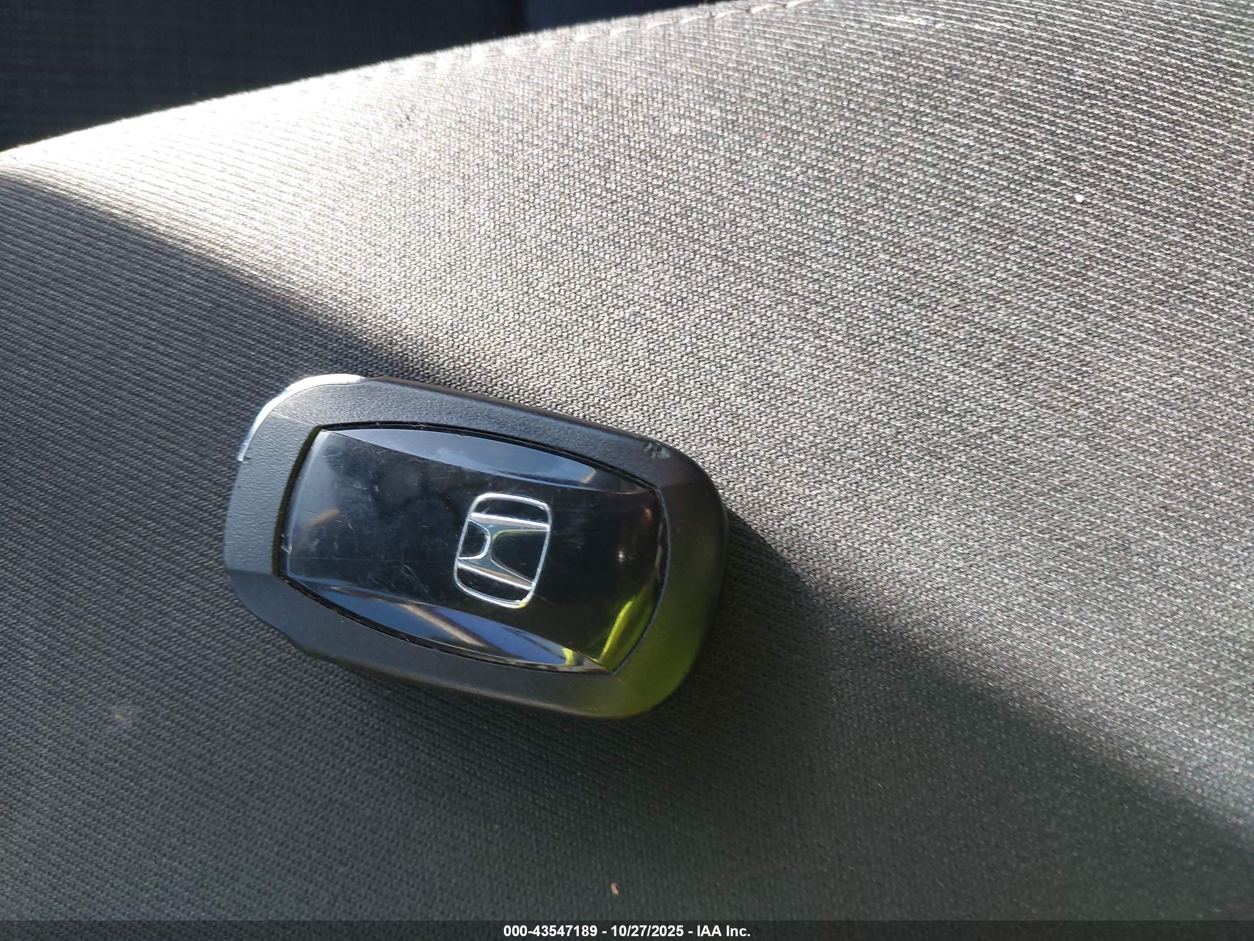 HONDA CIVIC image 11
