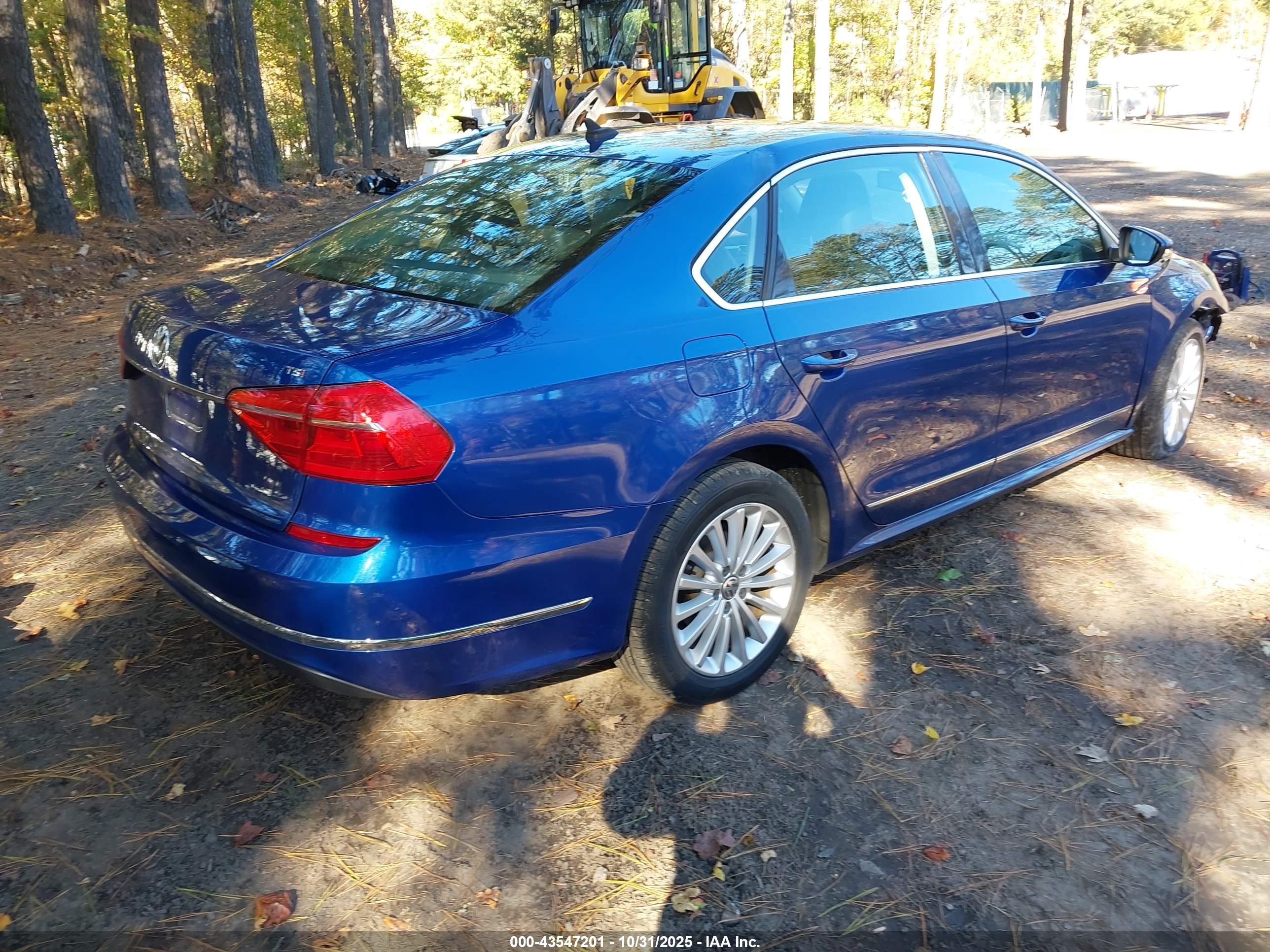 VOLKSWAGEN PASSAT image 4