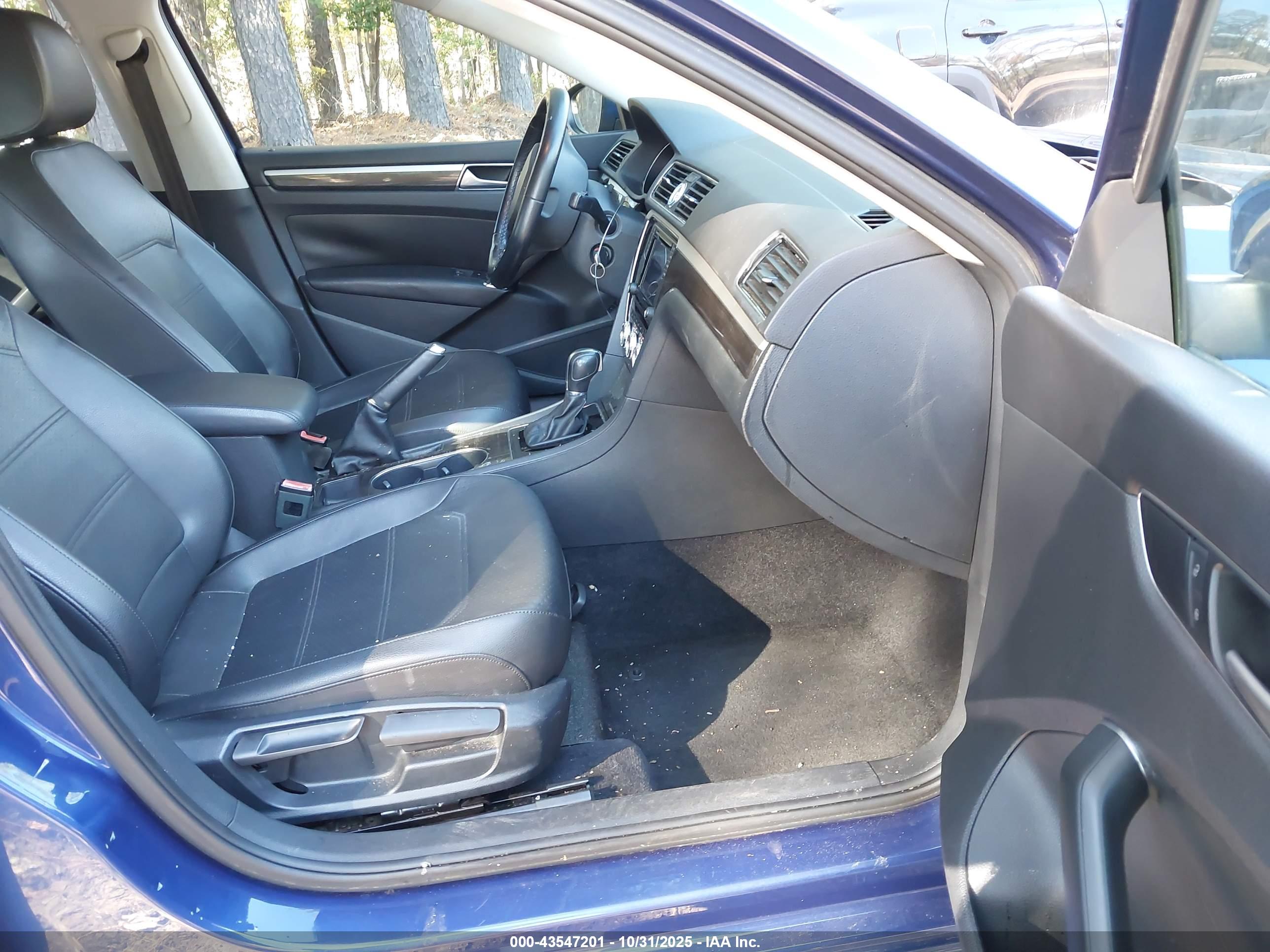 VOLKSWAGEN PASSAT image 5