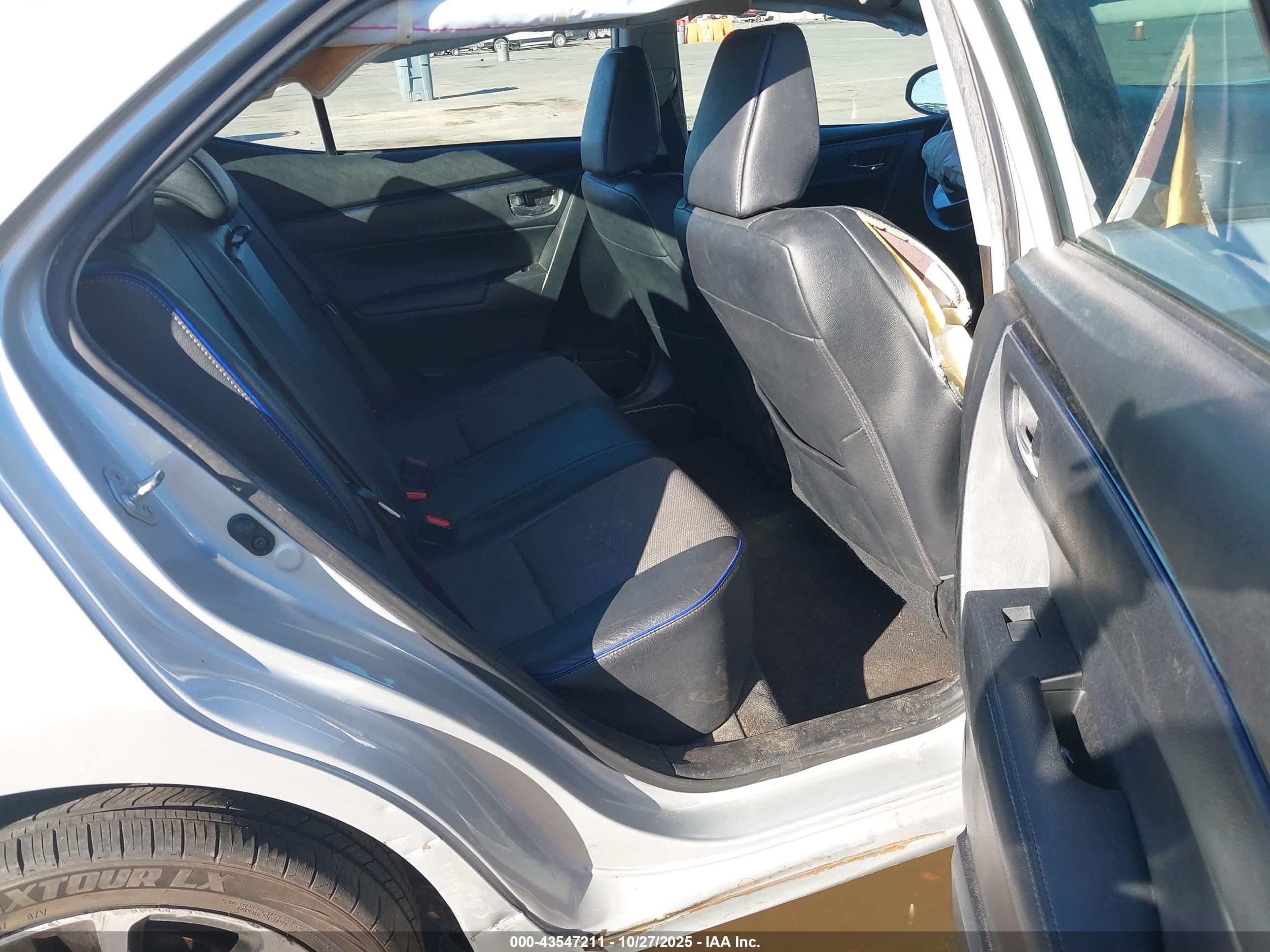 TOYOTA COROLLA image 8