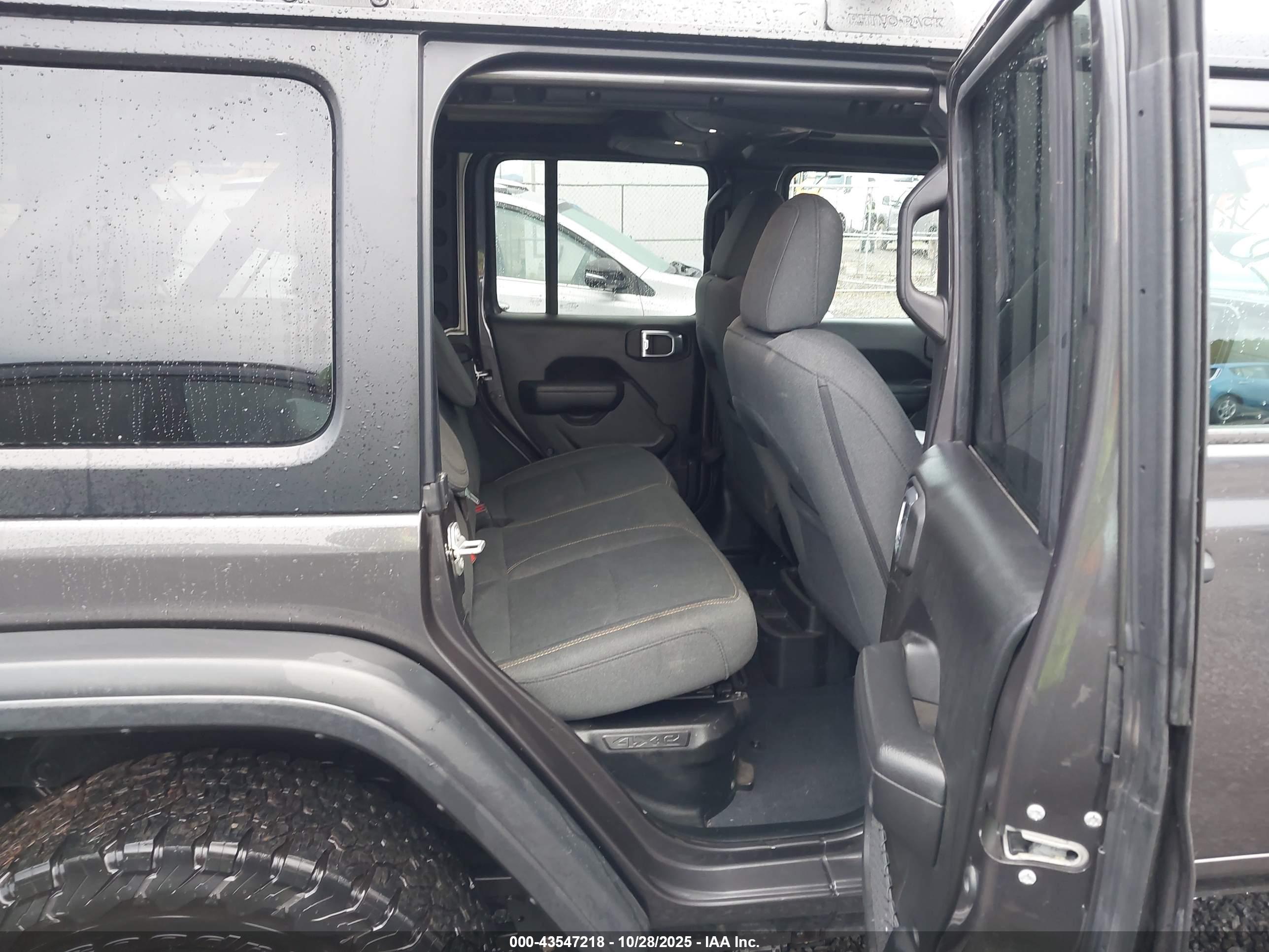 JEEP WRANGLER image 8