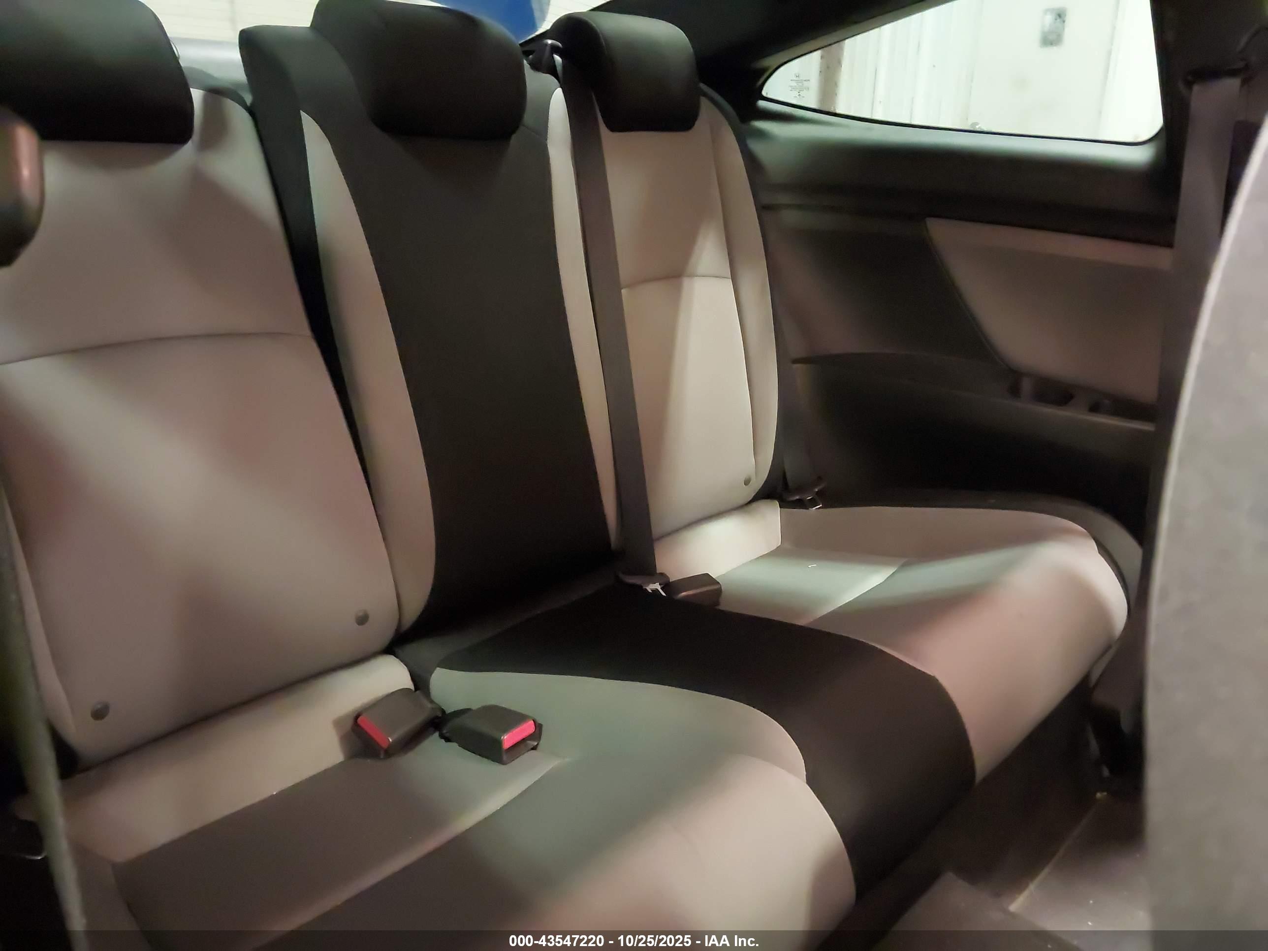 HONDA CIVIC image 8