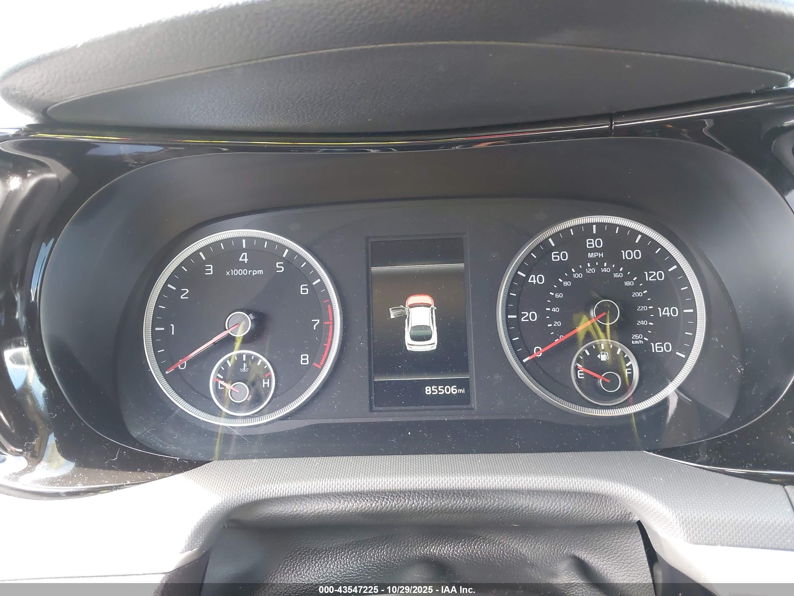 KIA K5 image 7